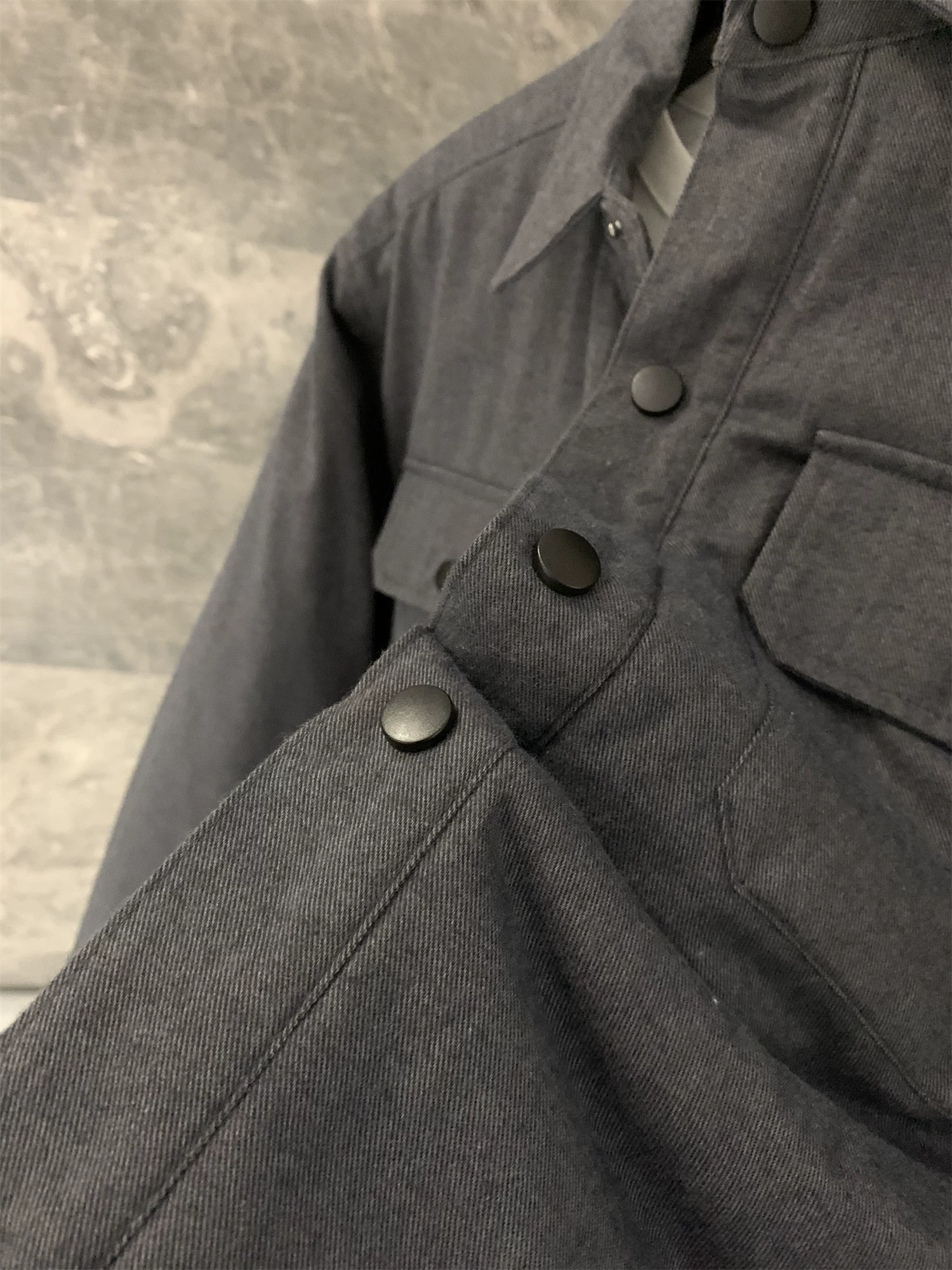 Don Quixote - Người tạo nên xu hướng thời trang đường phố! Chuyuan! Áo khoác cotton nam dáng ôm, chất liệu dày dặn, ấm áp, có cổ, thích hợp cho mùa thu đông.