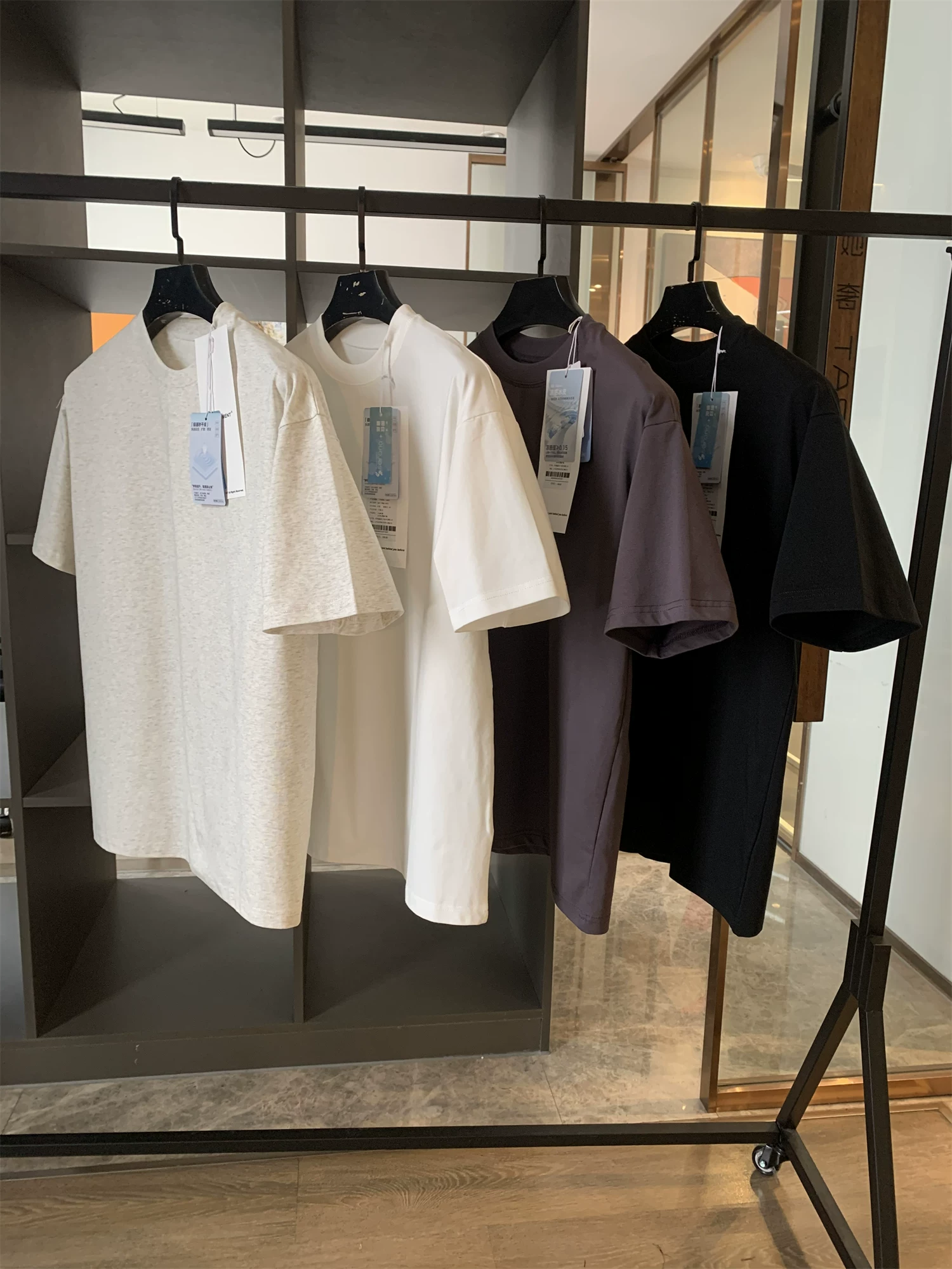 Don Quixote Cool Ice Skin! Nhanh khô, thấm hút ẩm, thoáng khí! Áo thun ngắn tay dáng rộng cổ tròn phong cách cặp đôi.