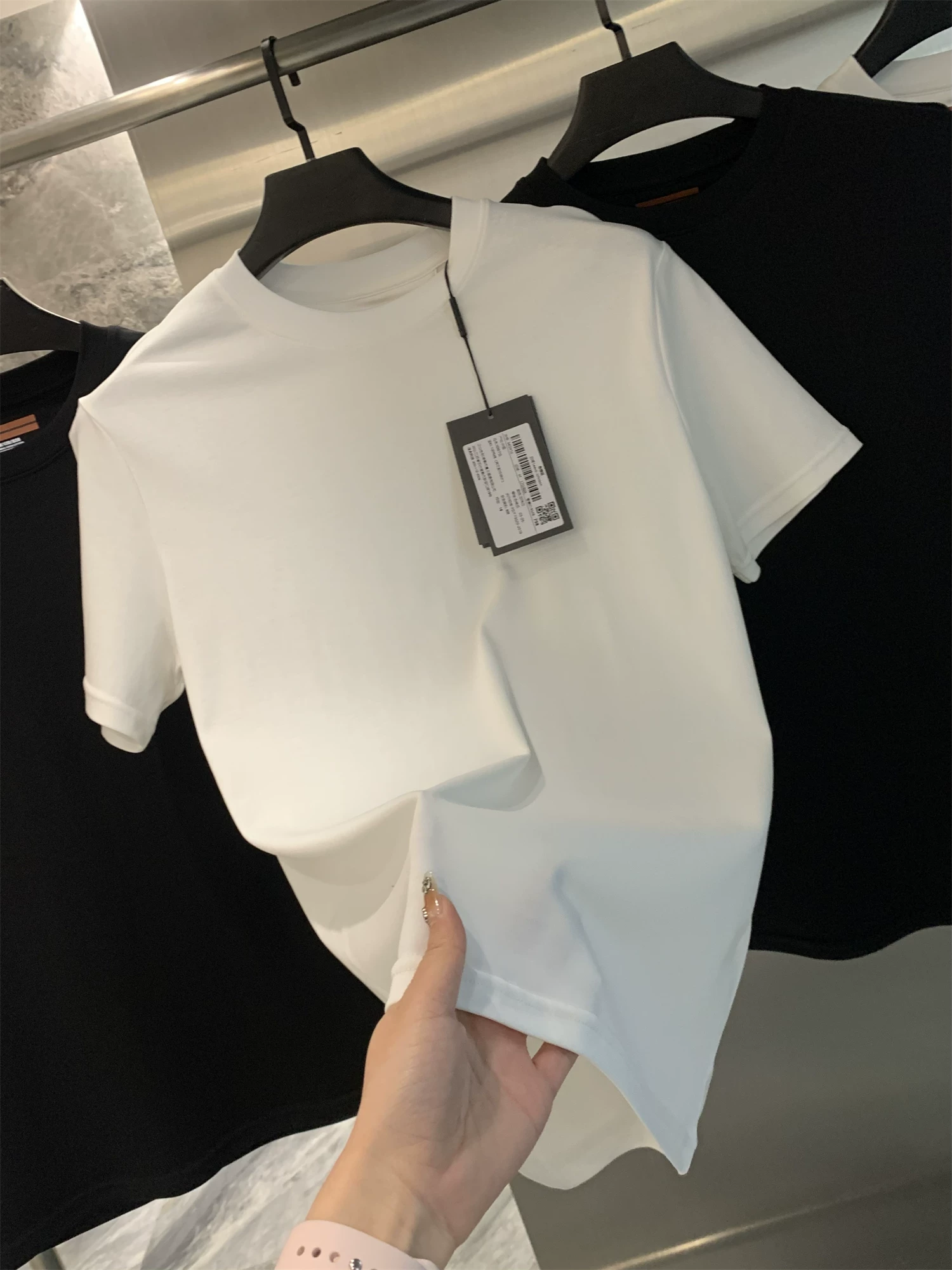 Don Quixote - Sự sang trọng nhẹ nhàng của Ý! Áo thun nam chất liệu cotton dài sợi Xinjiang làm mát bằng amoniac lỏng, màu trơn, cổ tròn, tay dài/ngắn.