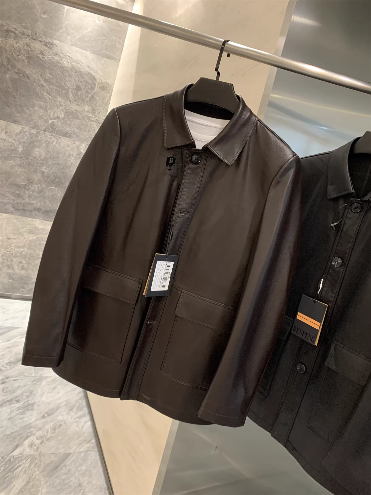 Áo khoác da mềm dáng vest đơn hàng nút, phong cách cổ điển Don Quixote, thích hợp cho mùa xuân, thu và đông dành cho nam giới.