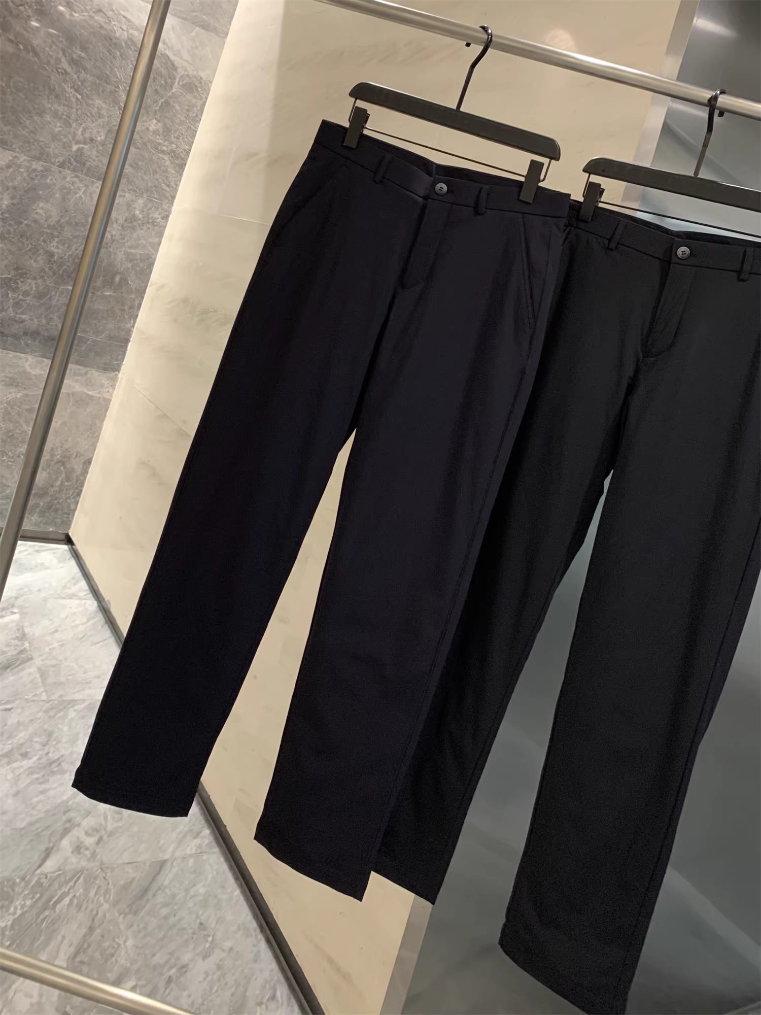 Don Quixote 90% lông vịt! Quần áo mùa đông cần thiết! Quần ống đứng giữ nhiệt dày dặn, ấm áp, kiểu dáng thường ngày dành cho nam.