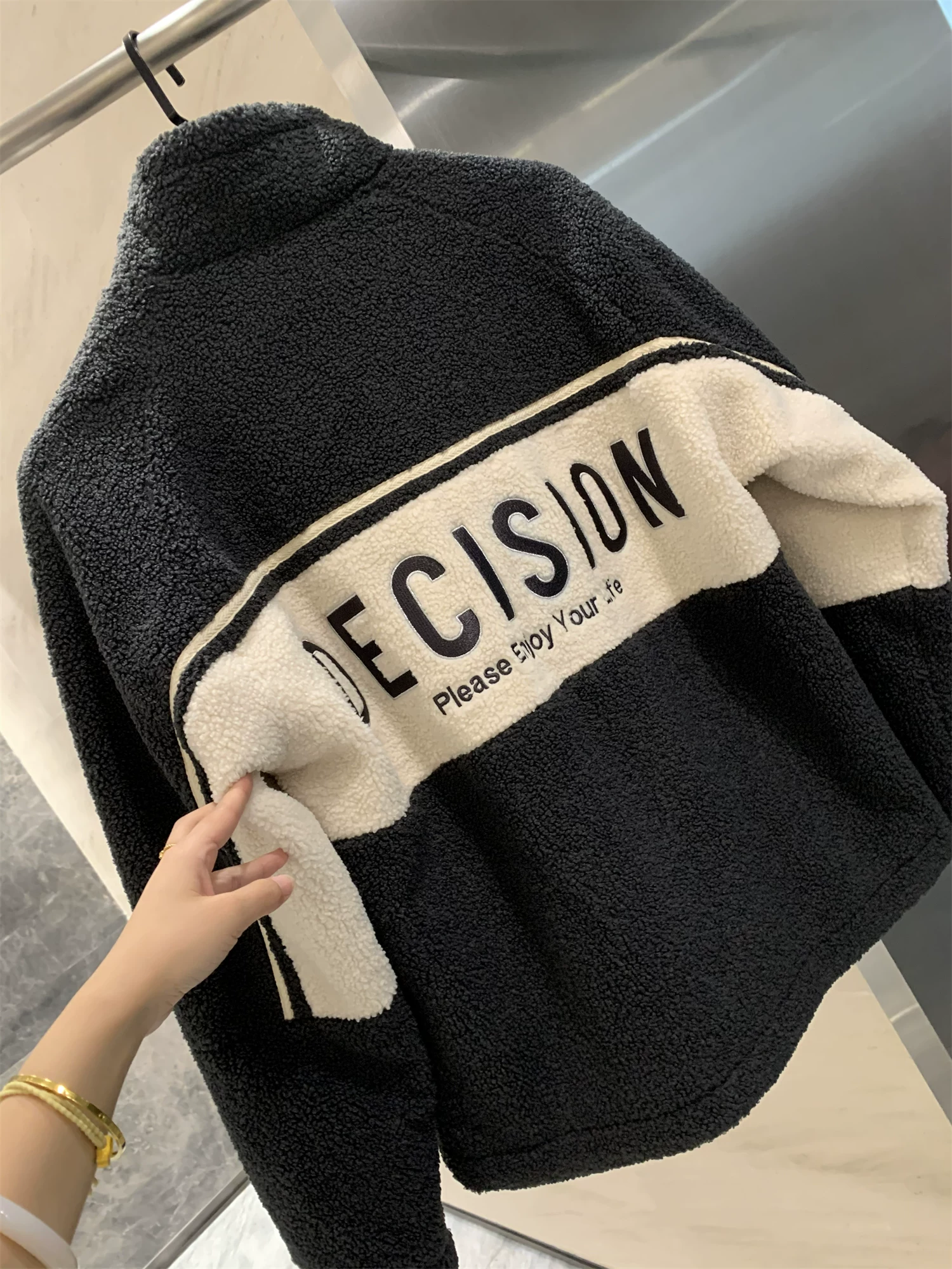 Don Quixote dòng H! Dày và ấm áp! Áo khoác nam mùa thu đông phối màu giả lông cừu kiểu giản dị.