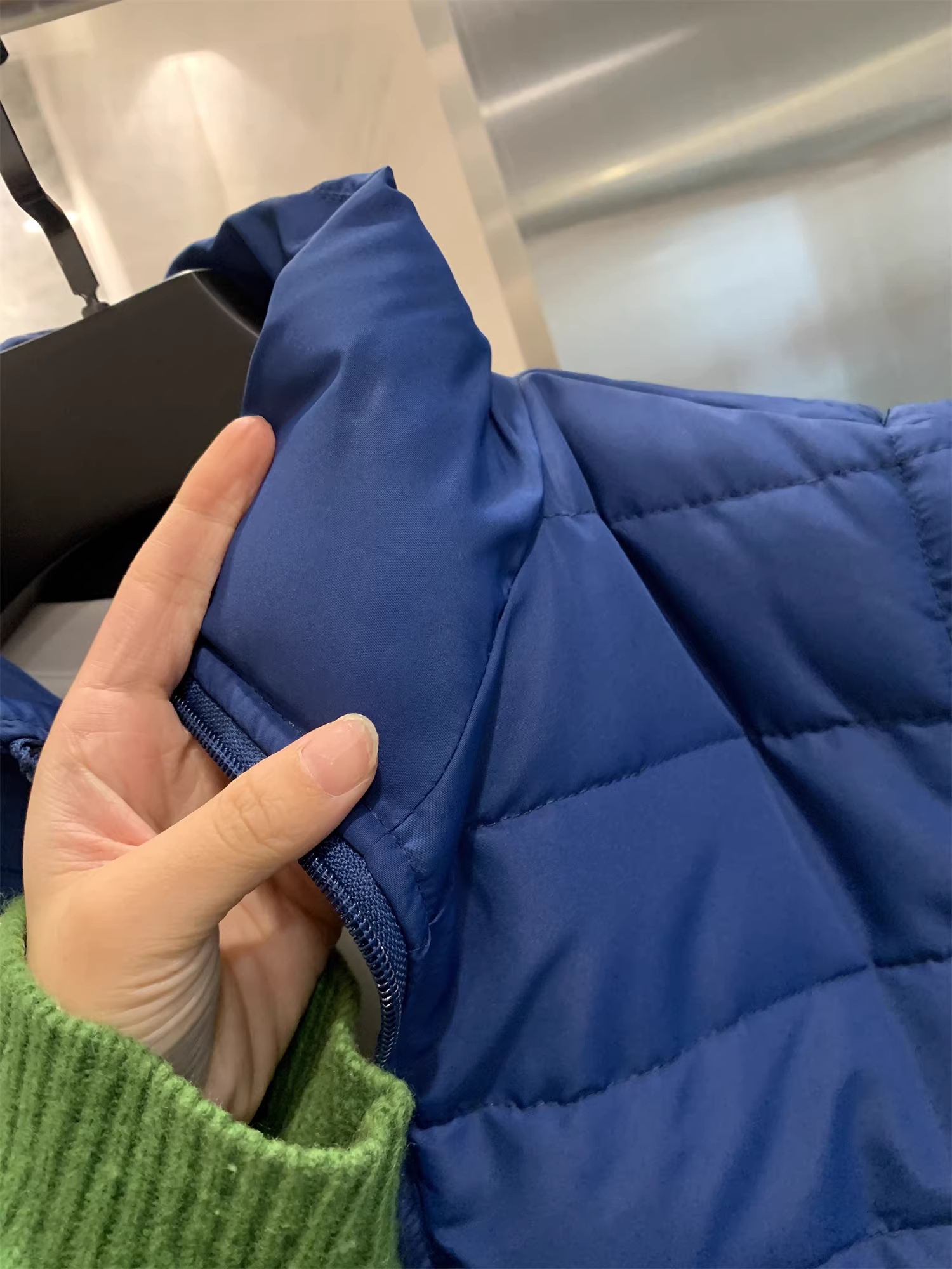 Don Quixote, sản phẩm tuyệt vời! Áo vest cotton cổ đứng may chần bông, chống gió, chống thấm nước, dày dặn, ấm áp, nhẹ, thích hợp cho hoạt động ngoài trời.