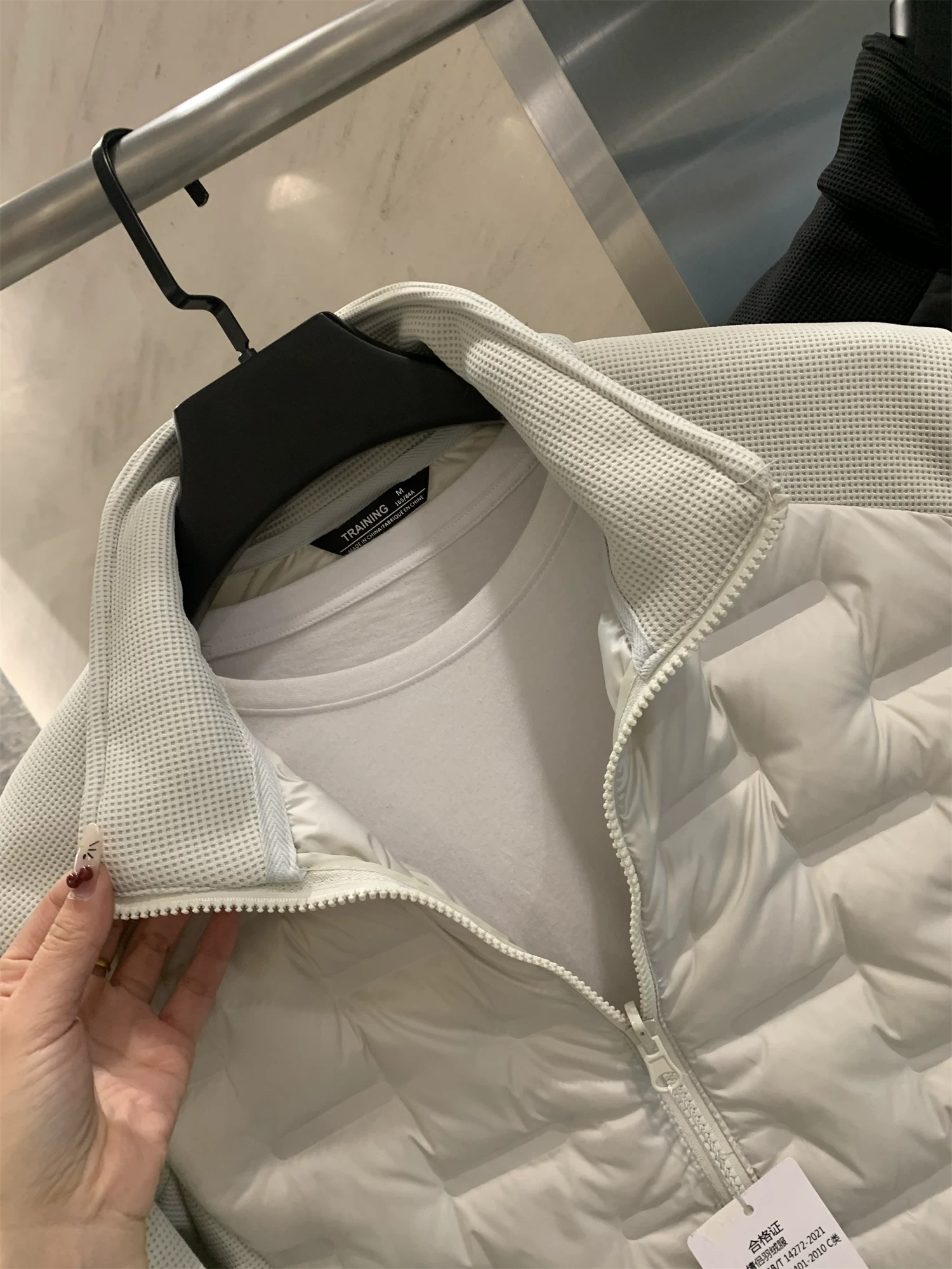 Áo khoác lông vũ Don Quixote Lightweight 90 White Duck Down! Công nghệ ép lớp! Áo khoác lông vũ cổ đứng phối vải cho nam.