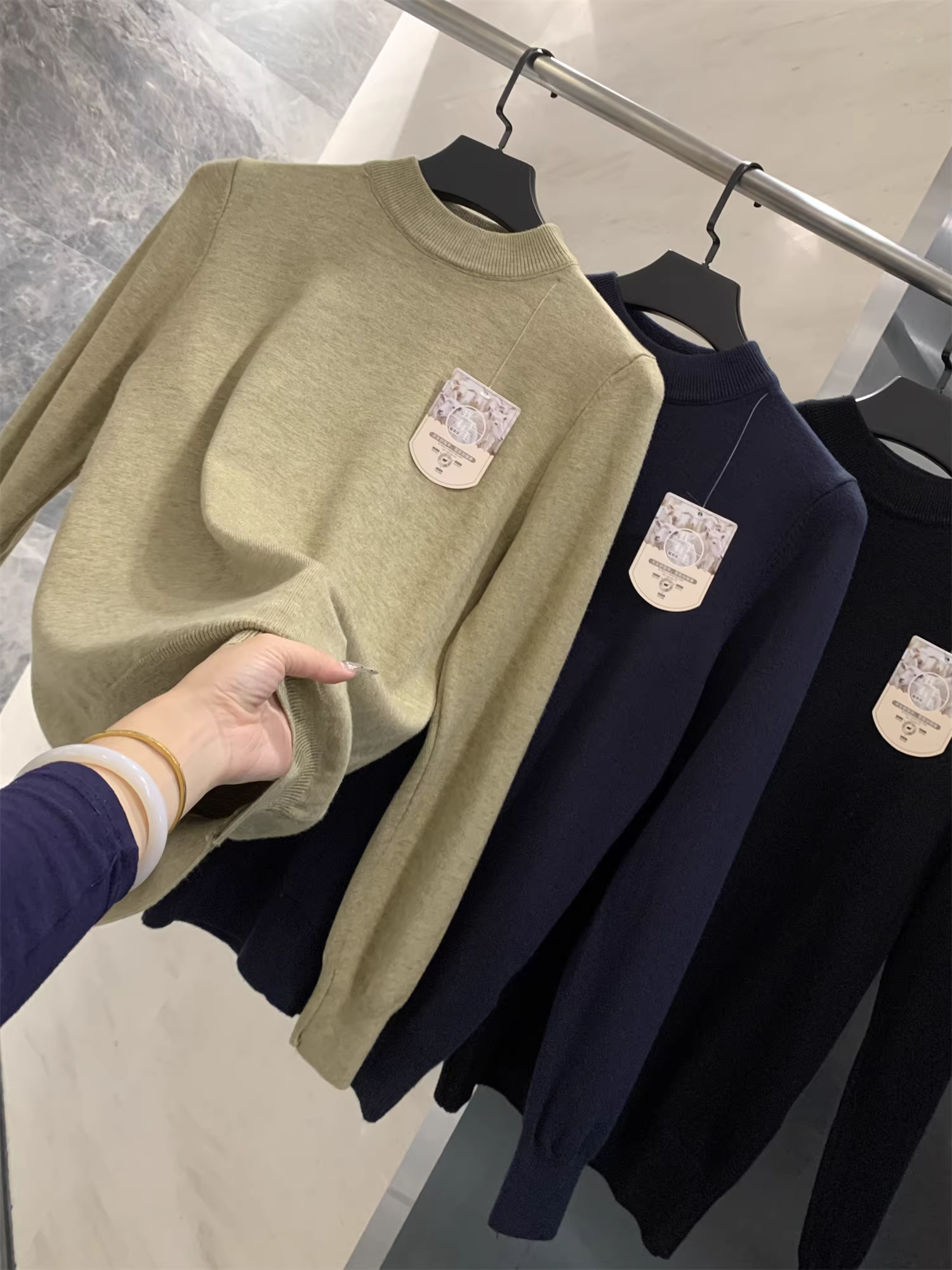 Hỗn hợp len lyocell Don Quixote! Áo len dệt kim cổ tròn đa năng dành cho nam mùa thu đông hợp thời trang