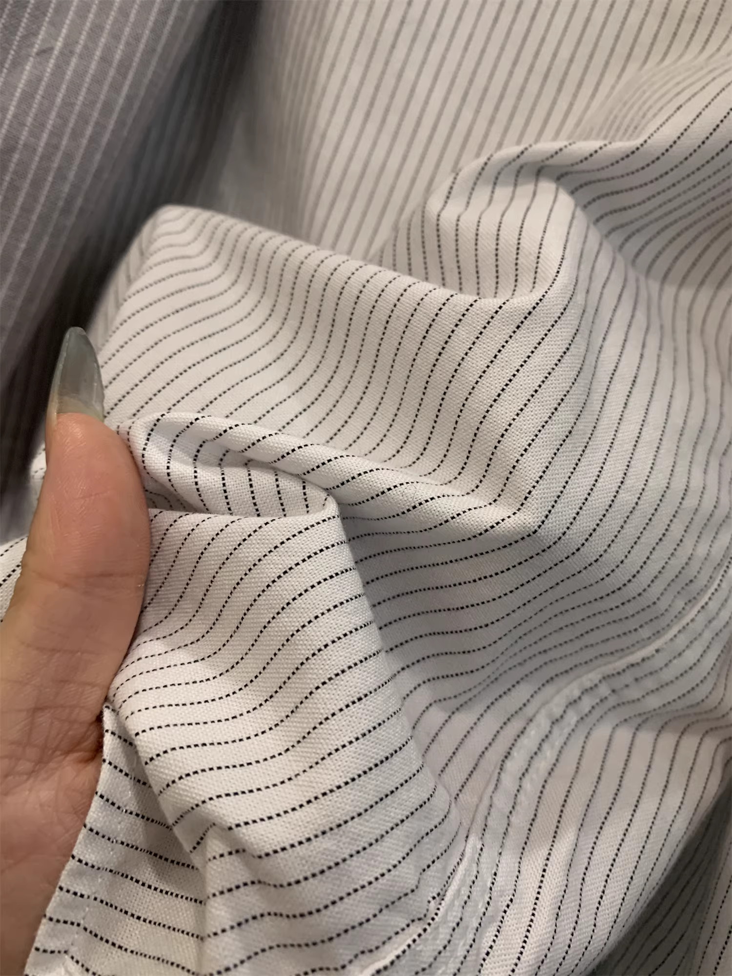 Don Quixote Phong cách quý ông cổ điển Nhật Bản! 100% cotton! Áo sơ mi dài tay sọc giản dị mang tính nghệ thuật.