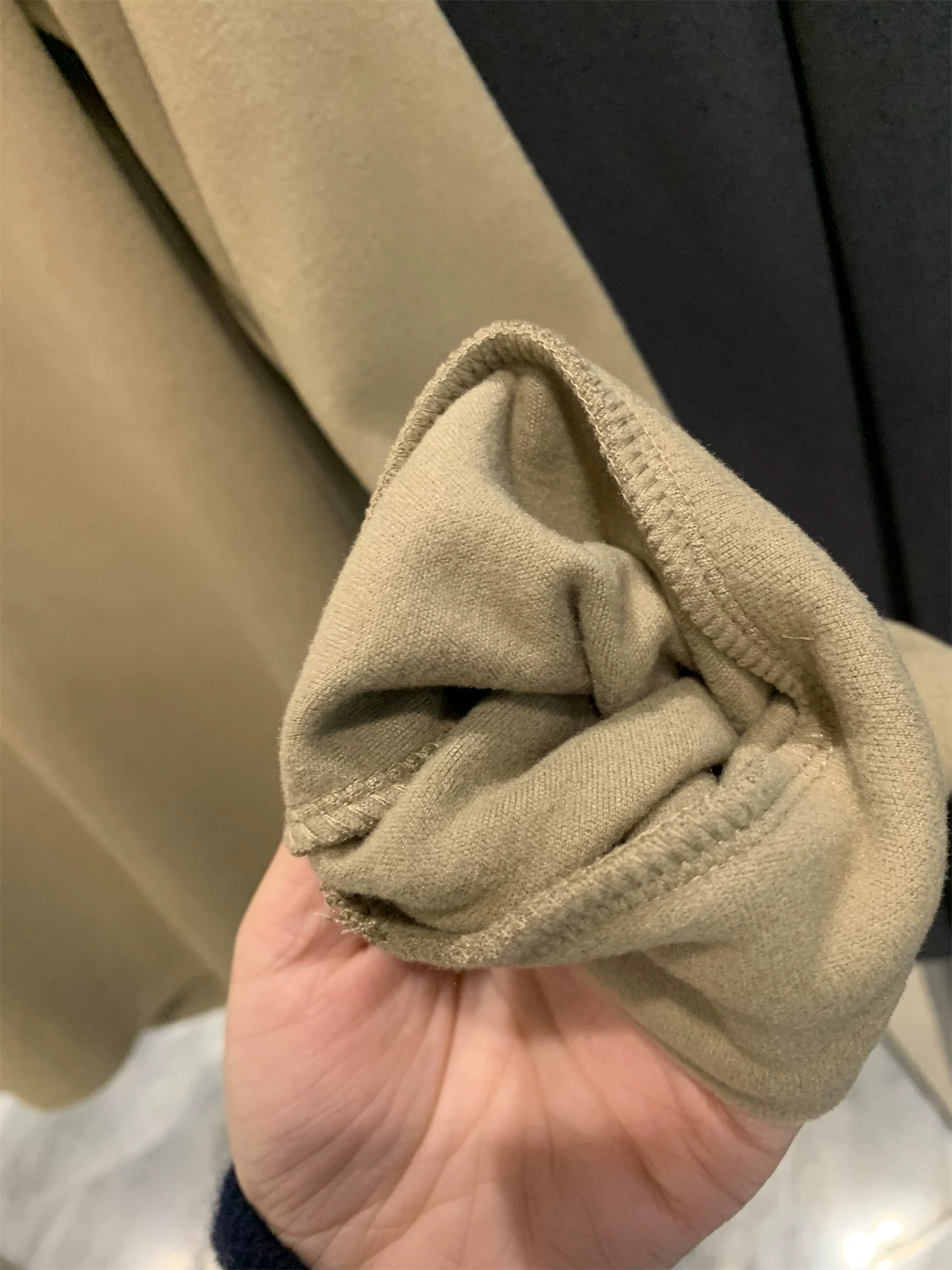 Đơn đặt hàng của công ty Don Quixote ODM! Công nghệ tự sưởi ấm! Áo lót giữ ấm nam cổ nửa cao, nửa khóa kéo, mùa thu đông.