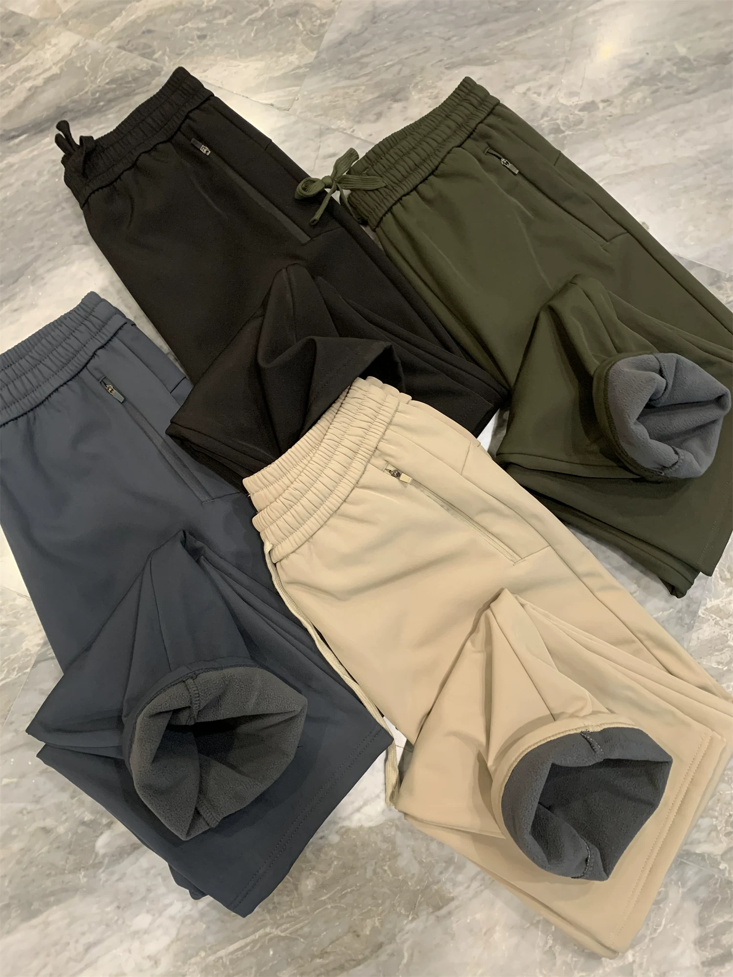 Don Quixote dày dặn và ấm áp! Được thiết kế 3D! Quần thể thao ngoài trời mùa thu đông dành cho nam, chất liệu thun co giãn, kiểu dáng thoải mái