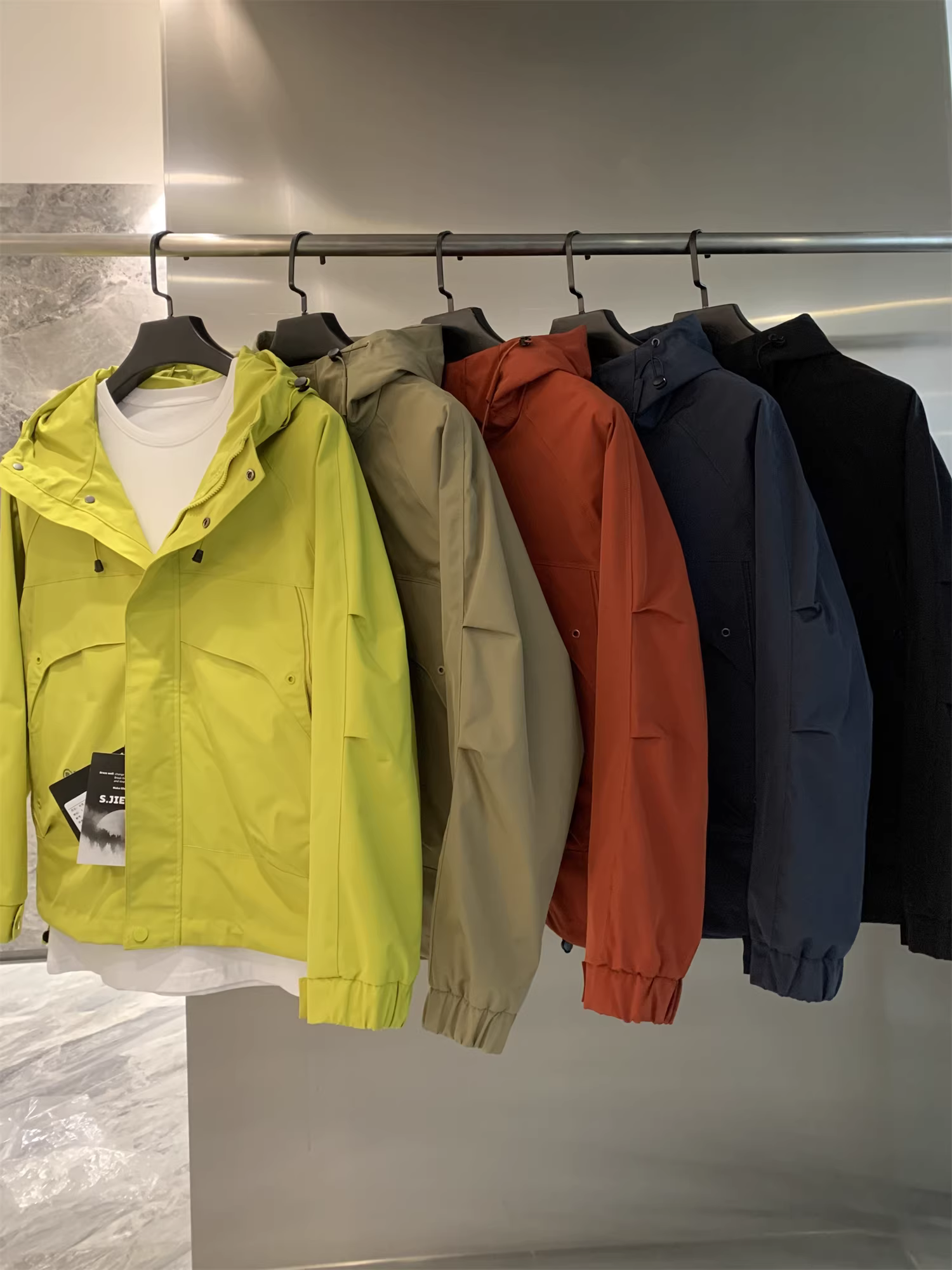 Don Quixote Tactical Outdoor! Thiết kế 3D! Áo khoác nam mùa xuân thu, chống gió và chống thấm nước, kiểu dáng thời trang