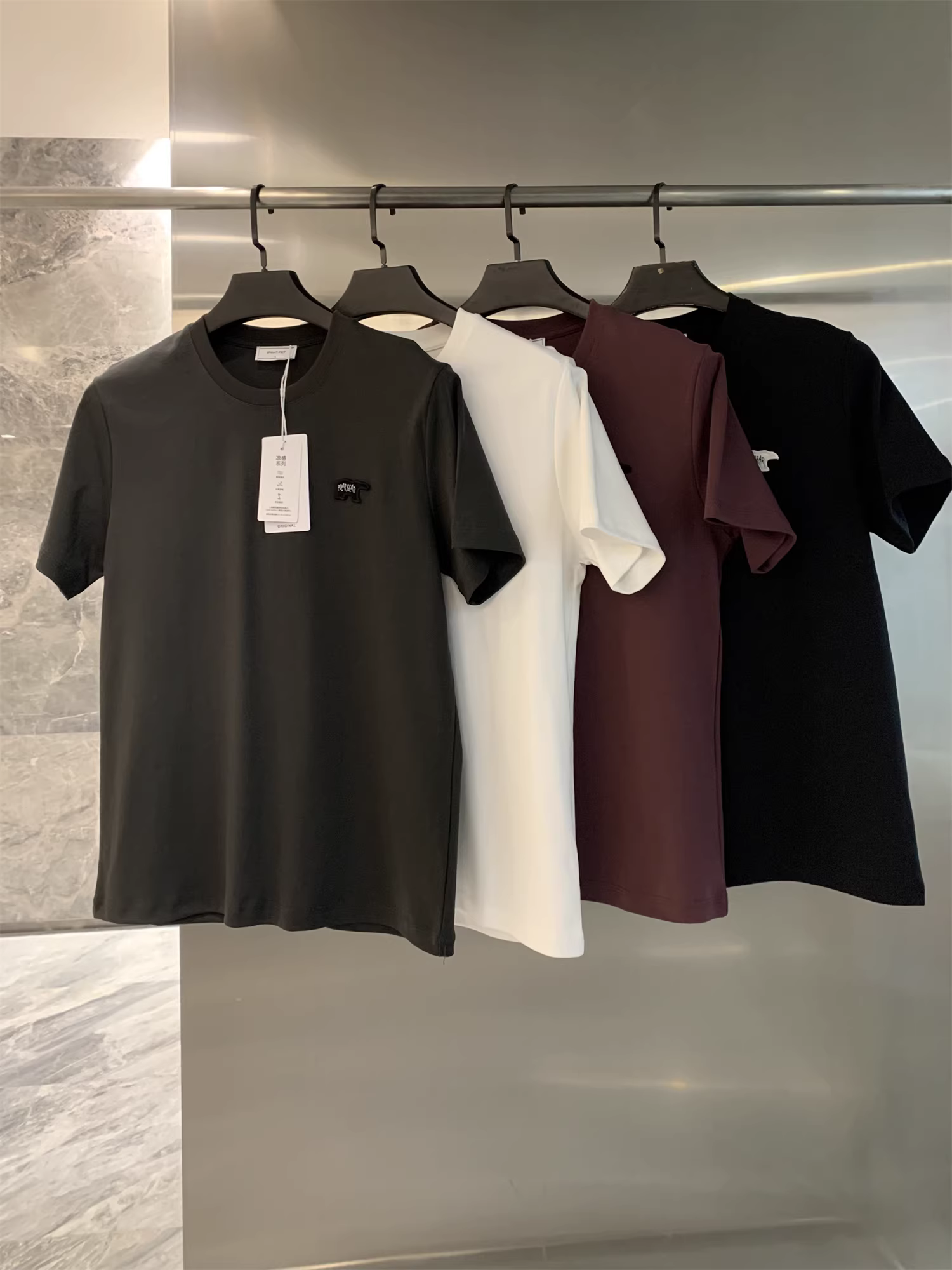 Đơn hàng Don Quixote HK! Áo thun ngắn tay cổ tròn màu trơn thoáng khí thân thiện với da của cặp đôi mùa hè