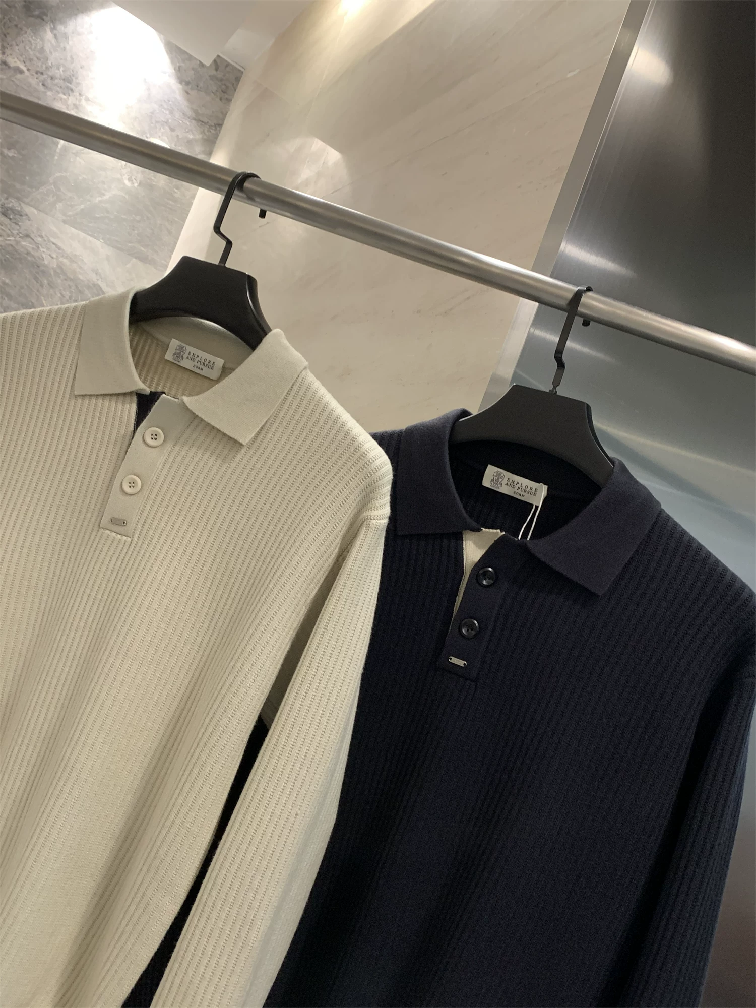 Don Quixote, một kiệt tác xa hoa! Kết cấu dệt kim Tencel! Áo len POLO nửa khóa kéo mùa thu đông dành cho nam.