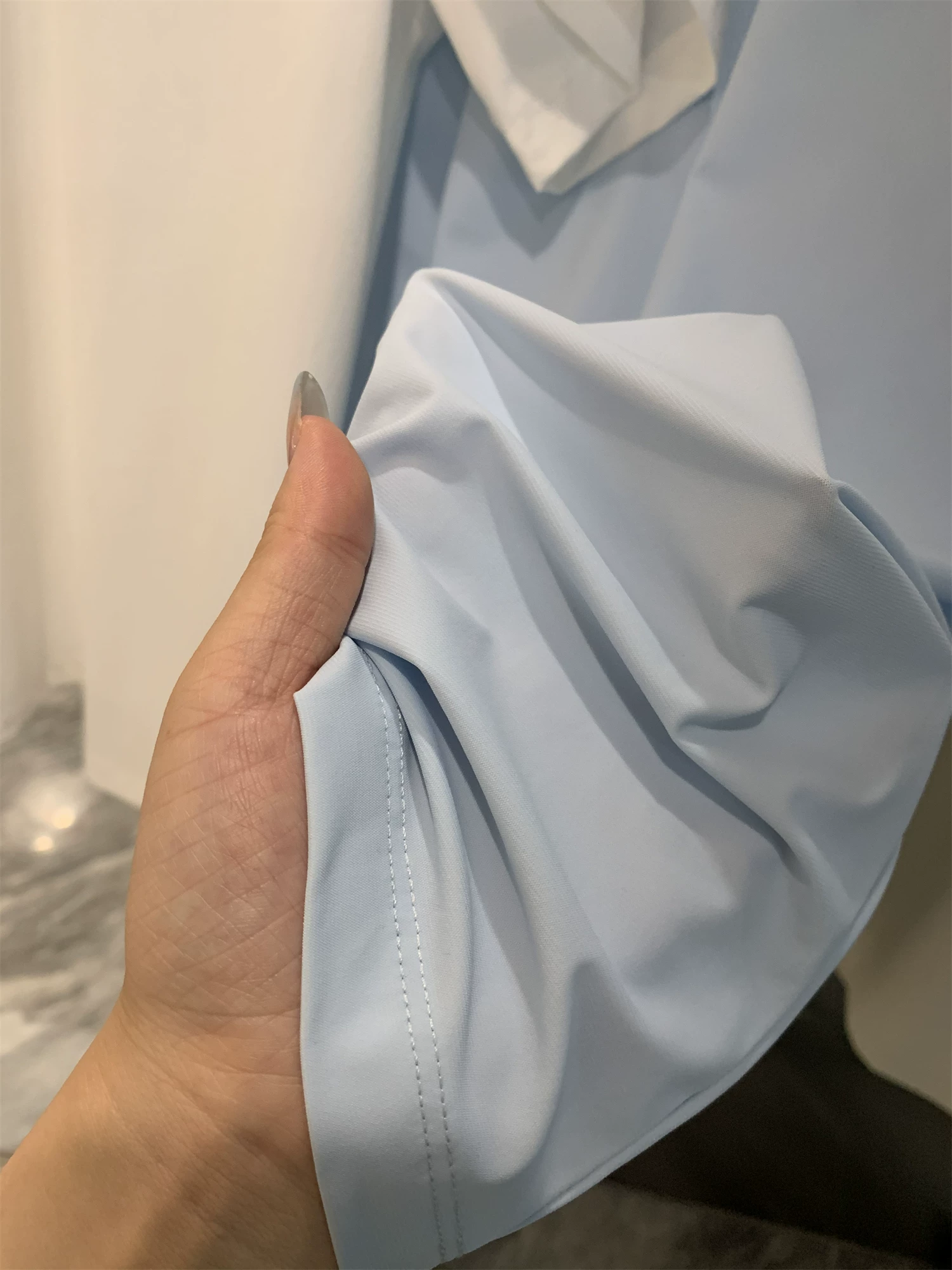 Don Quixote Vải lụa mát lạnh tuyệt vời! Công nghệ keo dán liền mạch! Áo thun nam tay ngắn cổ bẻ nhanh khô