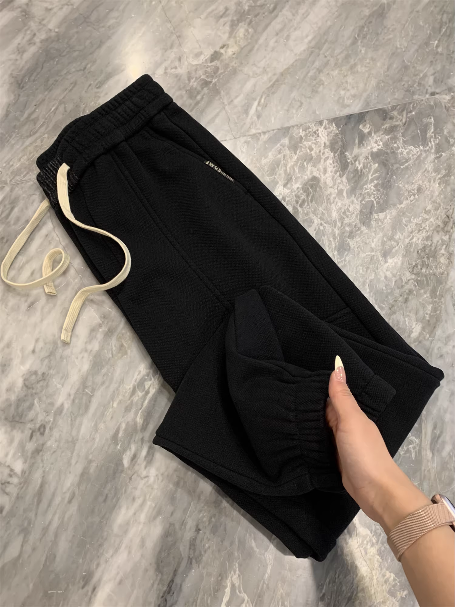 Don Quixote, một chiếc dành cho mùa đông! May đo ba chiều! Quần thể thao nam mùa thu đông có lưng thun, lót lông cừu, dày dặn, kiểu dáng thường ngày.