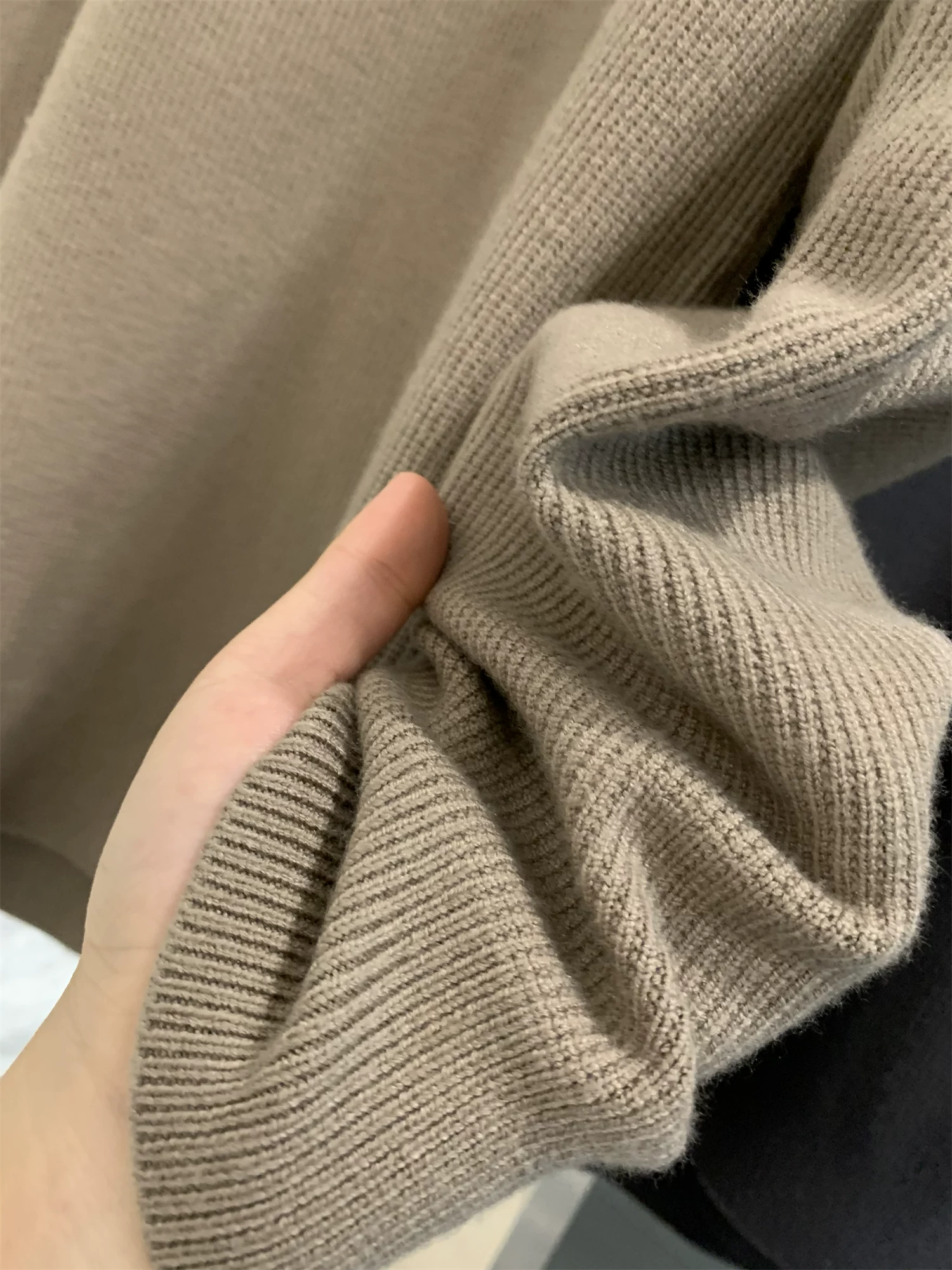 Áo len dệt kim cổ tròn tay dài đa năng mùa thu đông dành cho nam, dòng Don Quixote H, giá cực tốt! Mềm mại và thân thiện với làn da!