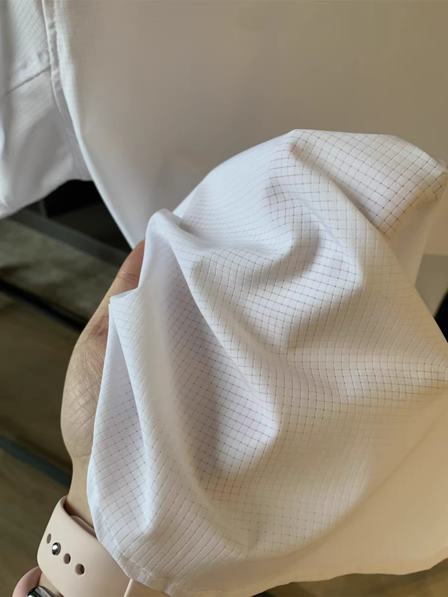 Don Quixote đến Canada! Chất liệu siêu nhỏ lỗ thoáng khí cao cấp! Áo sơ mi ngắn tay co giãn, thoáng mát, phong cách thường ngày, hợp xu hướng.