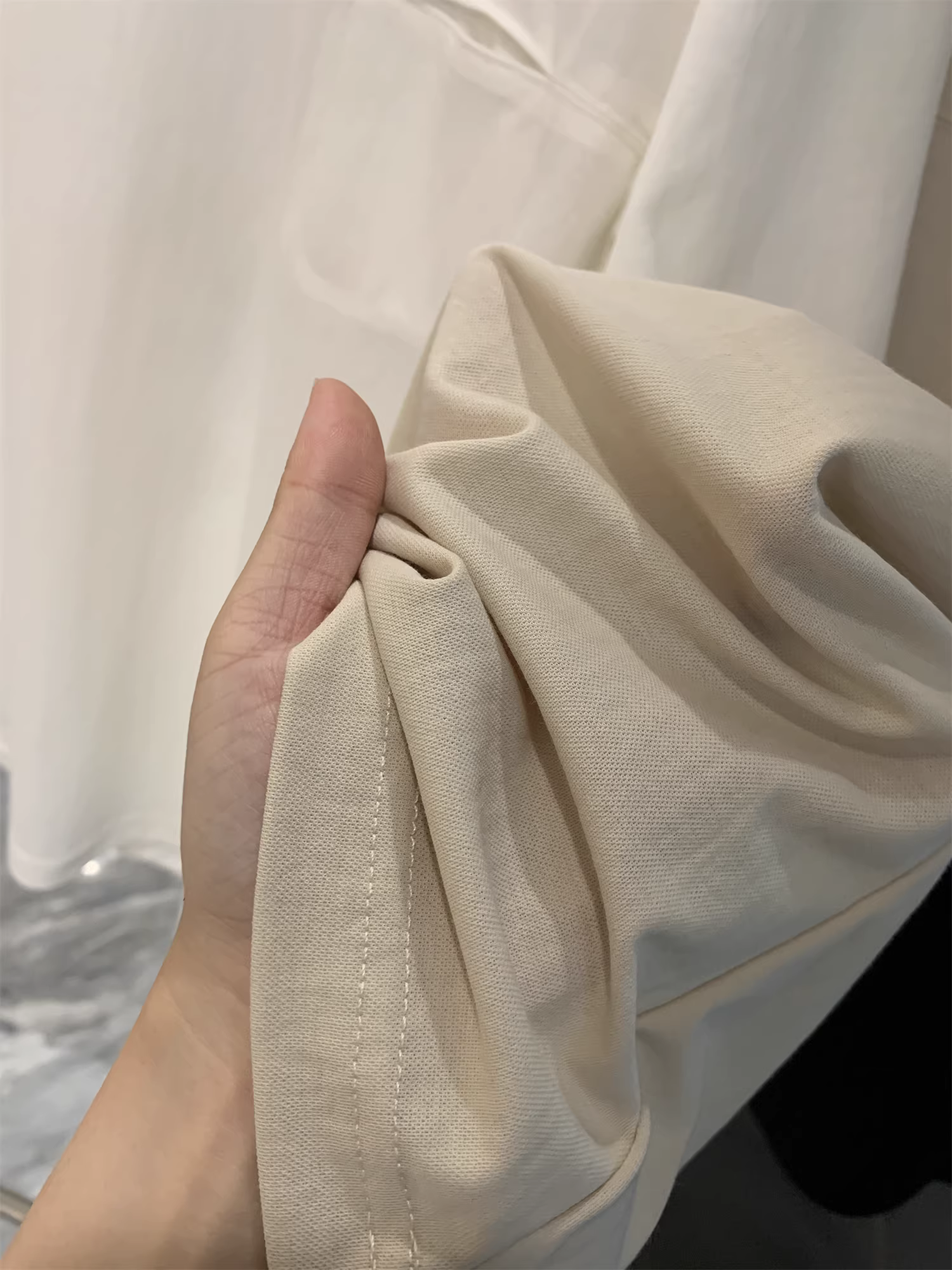 Dòng thiết kế Don Quixote! Phong cách giản dị của Mỹ! Áo thun ngắn tay chất liệu dệt kim dày dặn, thoáng khí, màu trơn, đa năng.