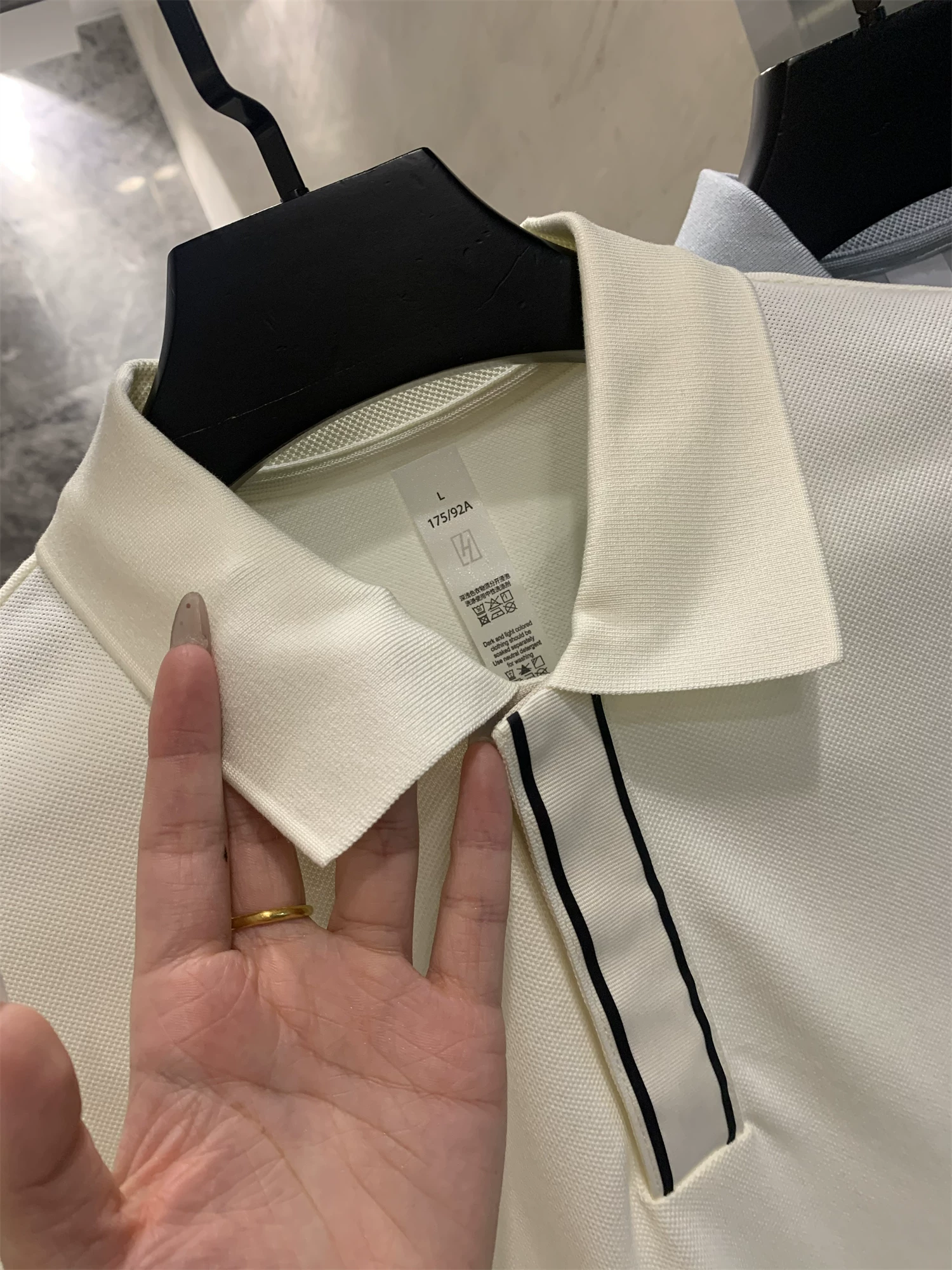 Áo Polo nam cao cấp Don Quixote! Thoáng khí và thấm hút mồ hôi! Áo sơ mi POLO ngắn tay, kiểu dáng cổ điển, phối màu sọc, phong cách thường ngày.