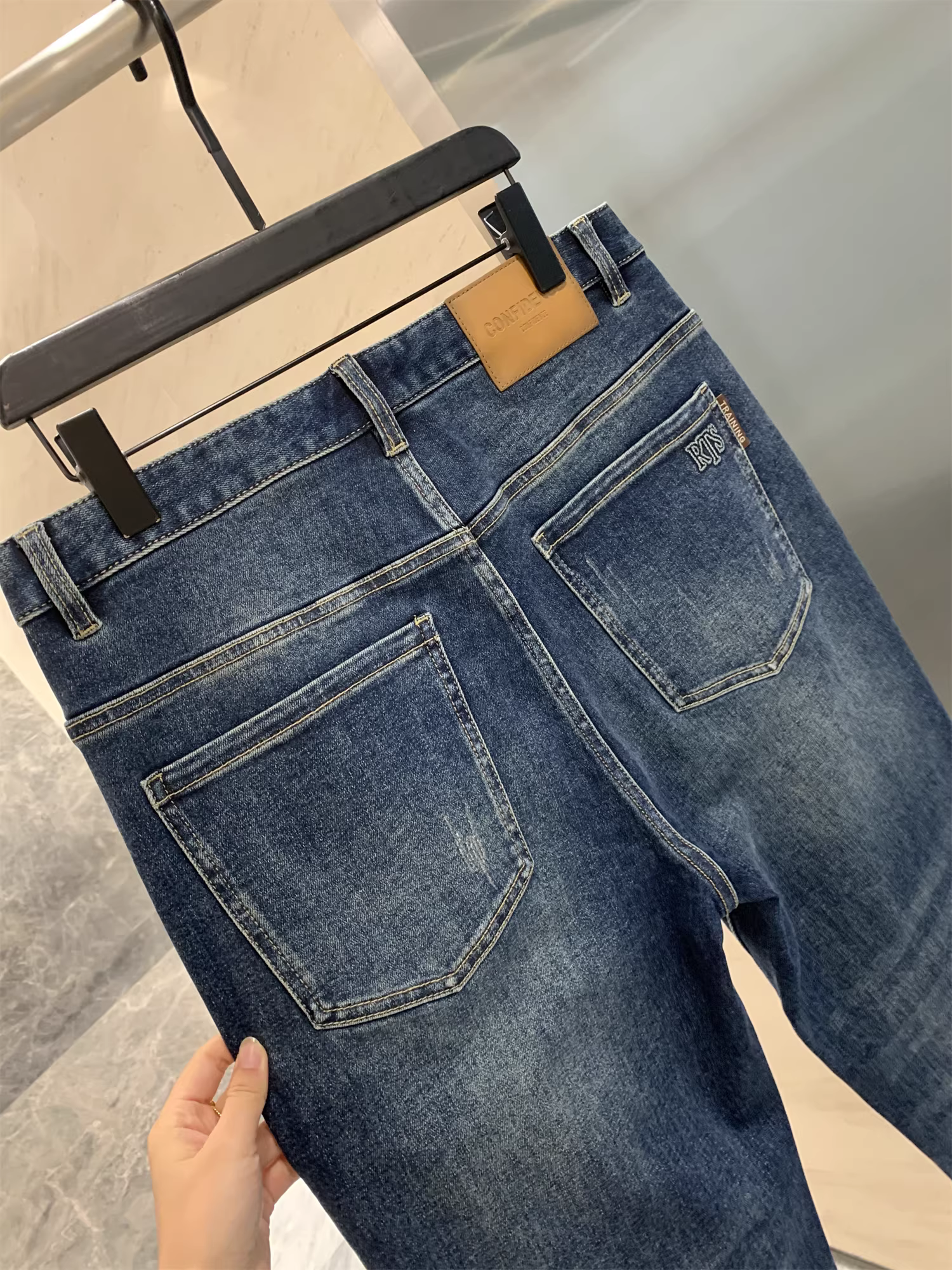 Quần jean nam Don Quixote H! Giặt bền chắc! Quần jeans nam mùa thu dày dặn, ống thẳng, 9 phần, kiểu dáng thường ngày