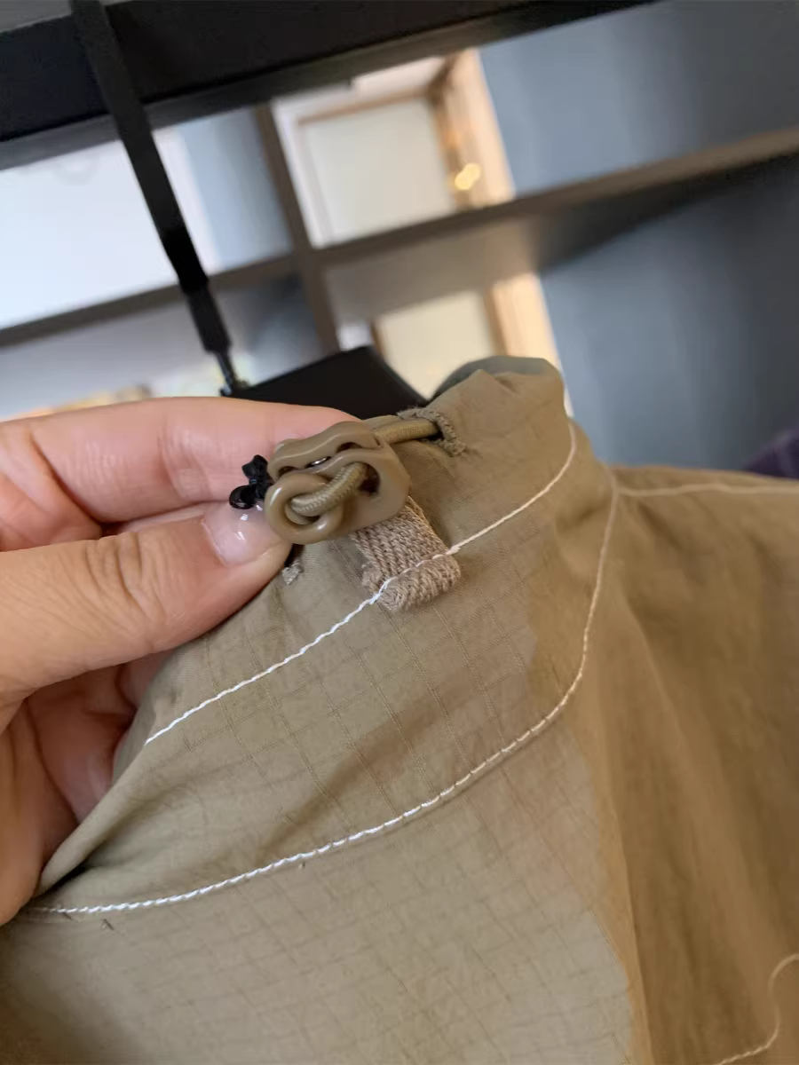 Đơn đặt hàng của công ty Don Quixote ODM! Áo ghi lê nam mùa hè, nhẹ, bền, không thấm nước, thoáng khí, kiểu cổ đứng.