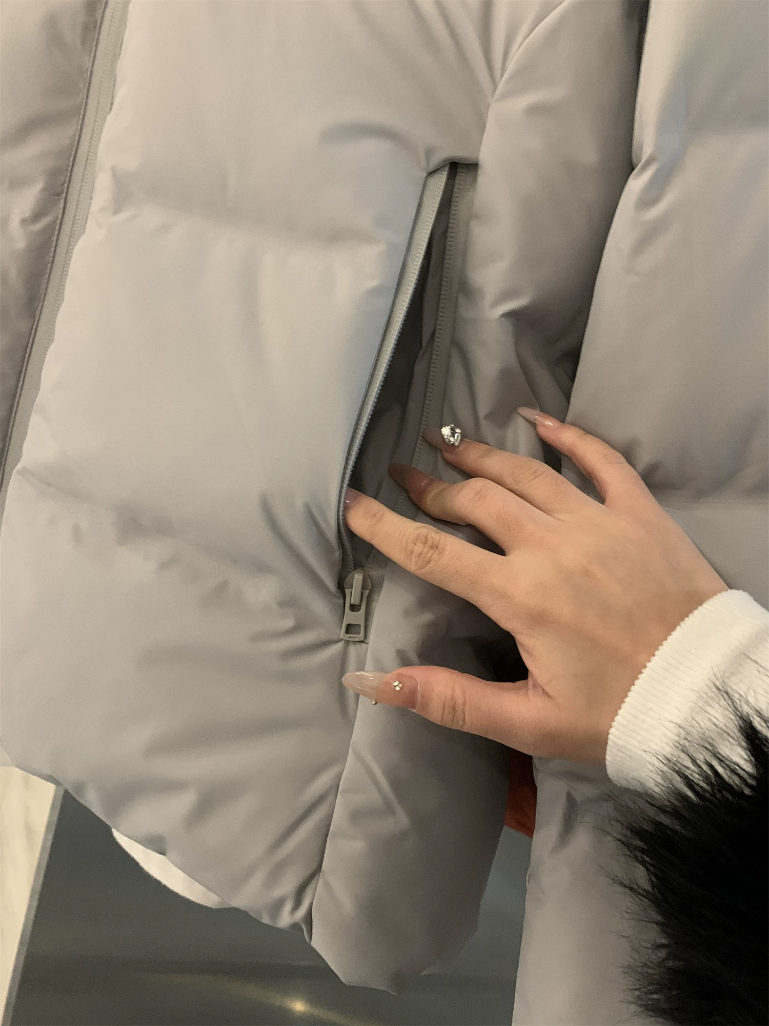 Ưu đãi hàng ngày của Don Quixote! Áo khoác phao liền mạch mùa đông dành cho nam và nữ, áo khoác phao có mũ trùm đầu dày và mềm mại.