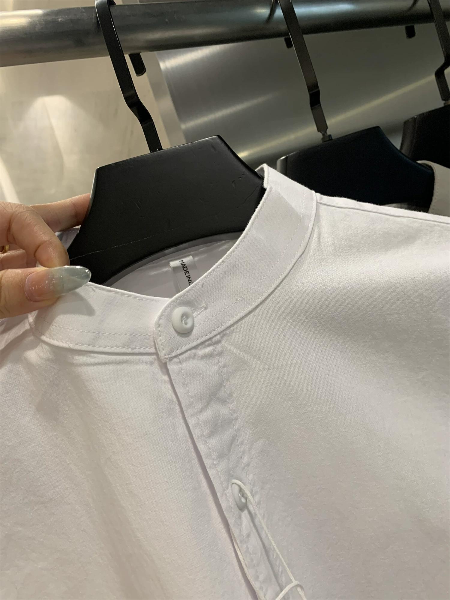 Don Quixote đặt ra một tiêu chuẩn mới trong phong cách Trung Hoa! Kết cấu nhăn nheo! Áo sơ mi nam mùa hè màu trơn, kiểu dáng đơn giản, tay dài.