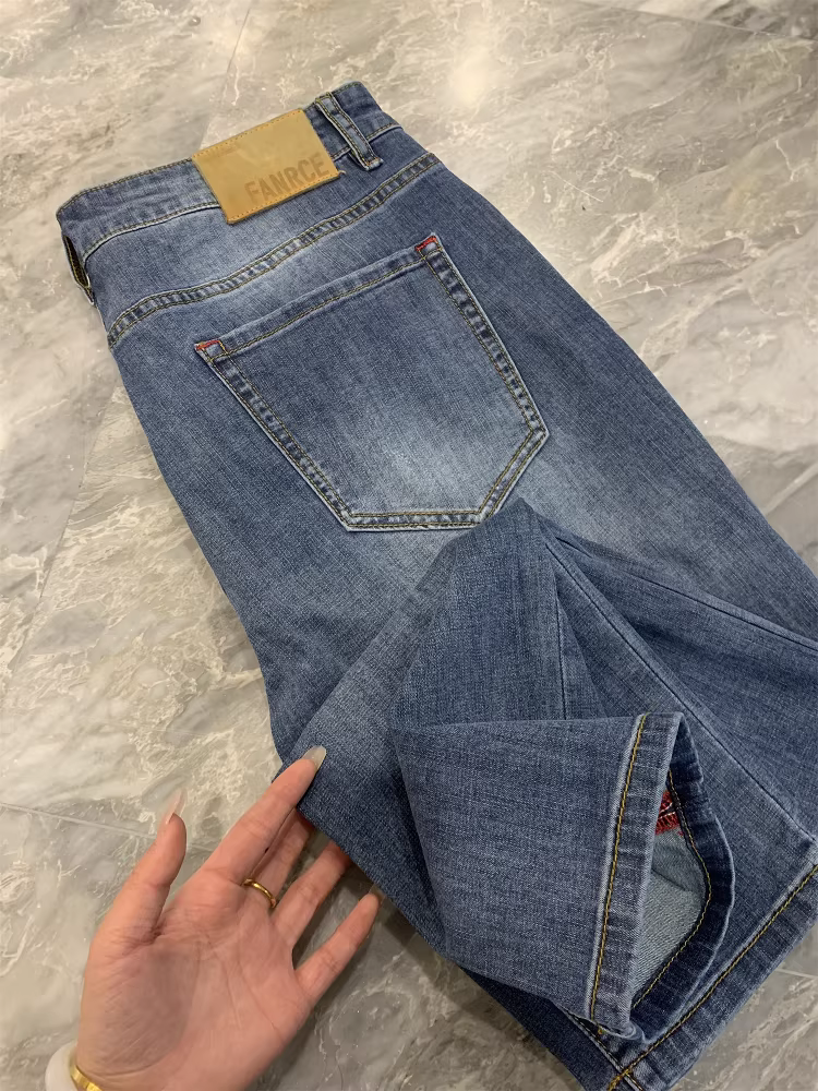 Don Quixote là món đồ không thể thiếu cho những người yêu thích quần jean! Đầy đủ chất liệu! Quần nam mùa hè thoáng khí, thấm hút mồ hôi, thân thiện với da.