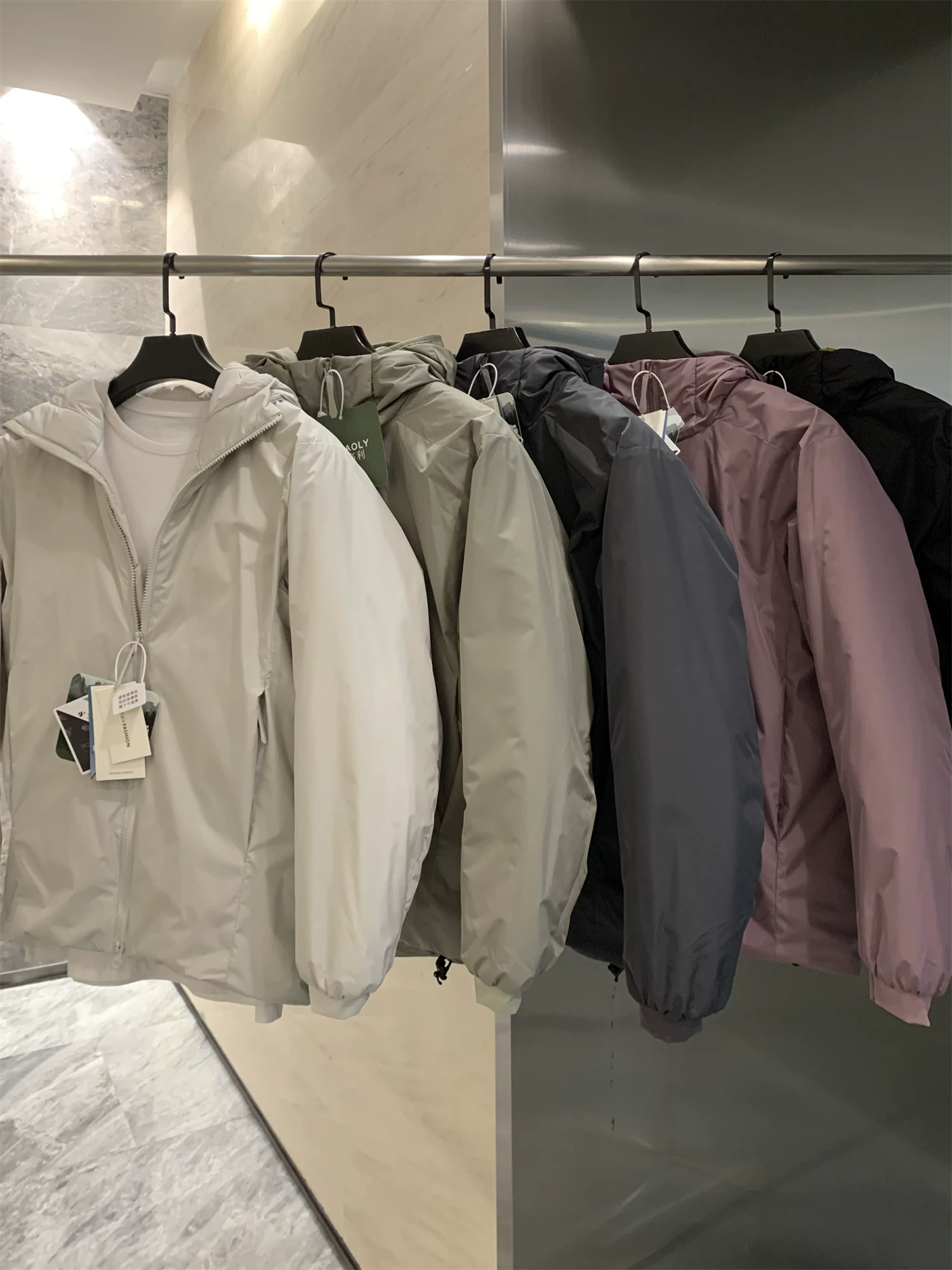 Don Quixote, mềm mại và ấm áp! Unisex! Áo khoác cotton có mũ trùm đầu, chống gió và chống thấm nước mùa đông, hợp thời trang.