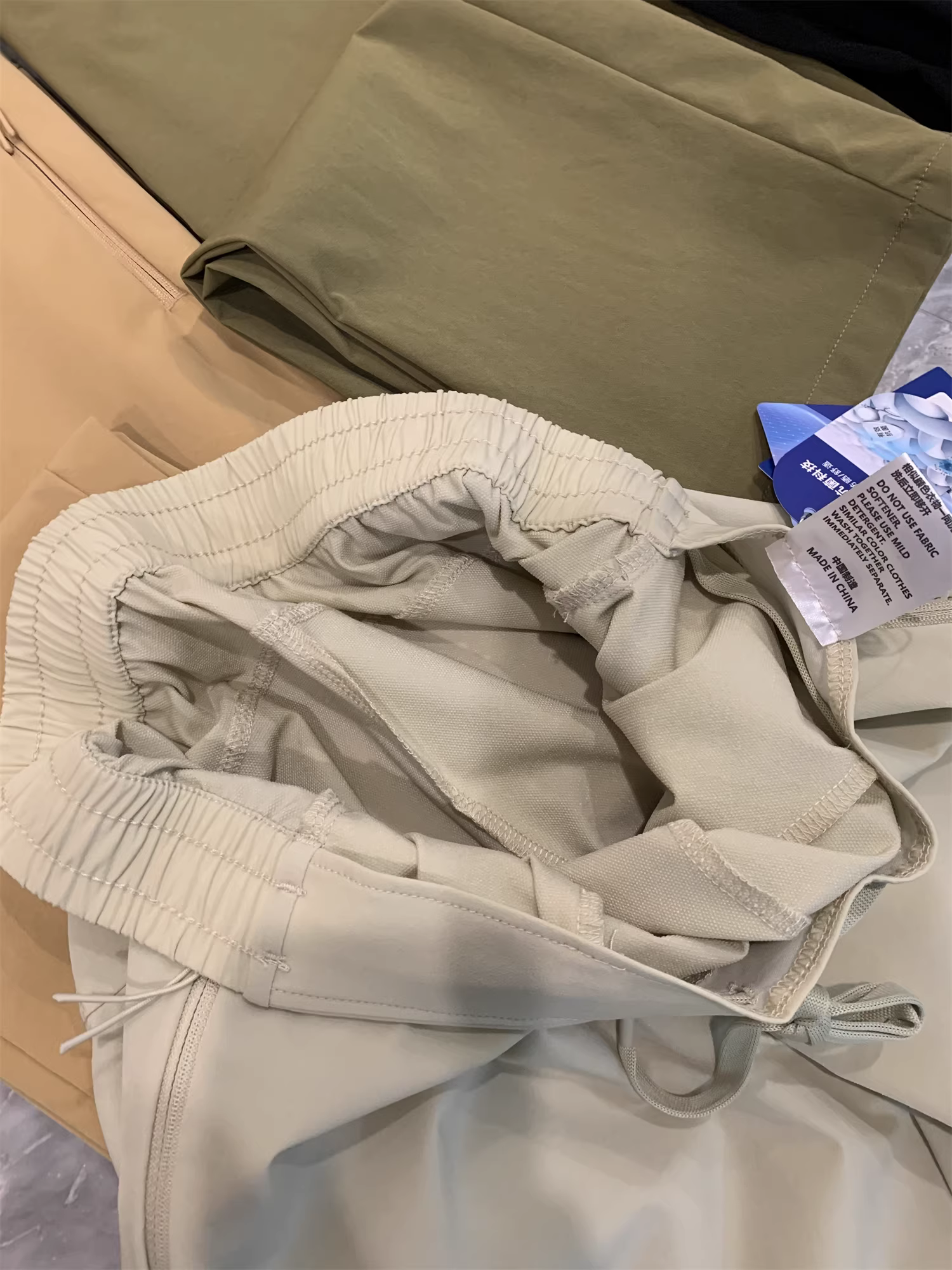 Chuỗi chương trình đào tạo toàn diện Don Quixote! Cắt ba chiều 4D! Nhẹ, nhanh khô, thoáng khí! Quần thường ngày dành cho nam giới mặc ngoài trời mùa hè