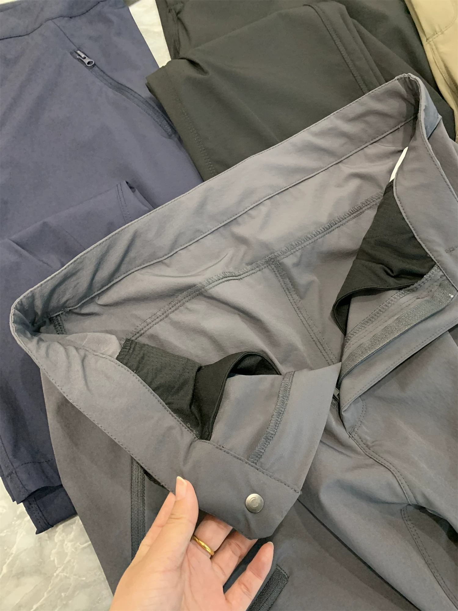 Quần tối thượng của Don Quixote! Quần thường ngày ngoài trời, nhanh khô, co giãn, thoáng khí, may kiểu 3D, túi được may kín.