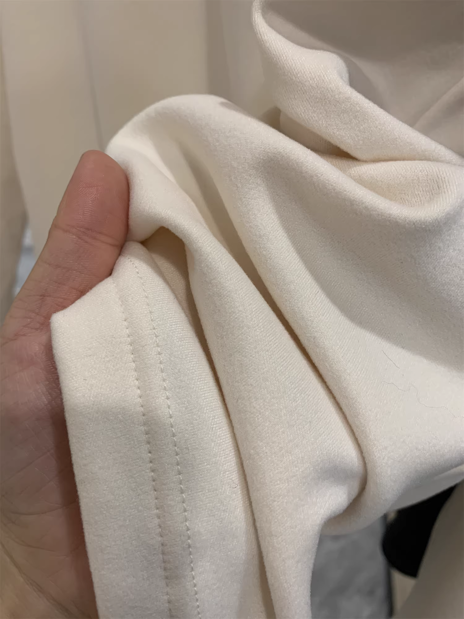 Don Quixote đang giảm giá lớn! Vải giữ nhiệt hai mặt! Áo thun cổ đứng màu trơn, giữ nhiệt, ấm áp, mềm mại, co giãn cao dành cho nam.