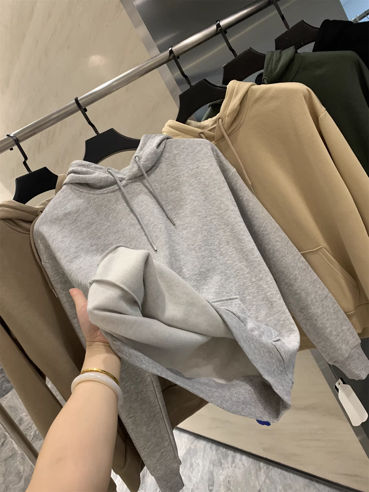 Don Quixote, trung tâm thương mại Mỹ, đặt hàng ngay! Áo hoodie len dệt kim mềm mại, lót lông cừu ấm áp mùa thu đông, kiểu dáng thời trang.