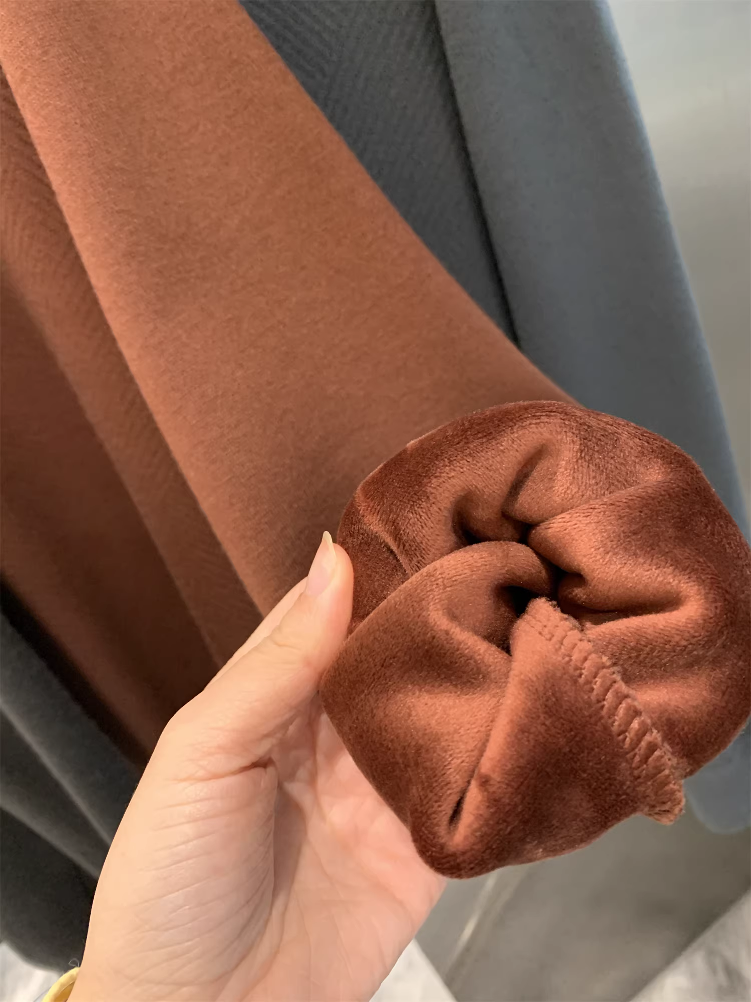 Gia đình hươu Don Quixote! Áo len dệt kim ấm áp, lót lông cừu và dày dặn! Áo len nỉ phối chất liệu mùa thu đông dành cho nam.