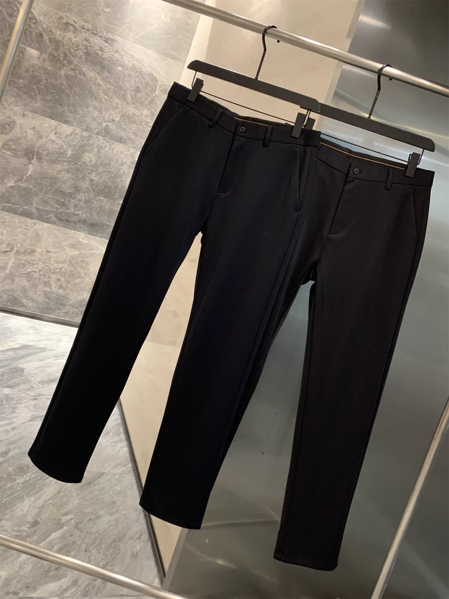 Don Quixote Sheep Wool! Quần ống đứng nam chất liệu lông cừu, lót lông cừu dày dặn! Quần ấm áp, phong cách công sở thường ngày, thích hợp cho mùa thu đông.