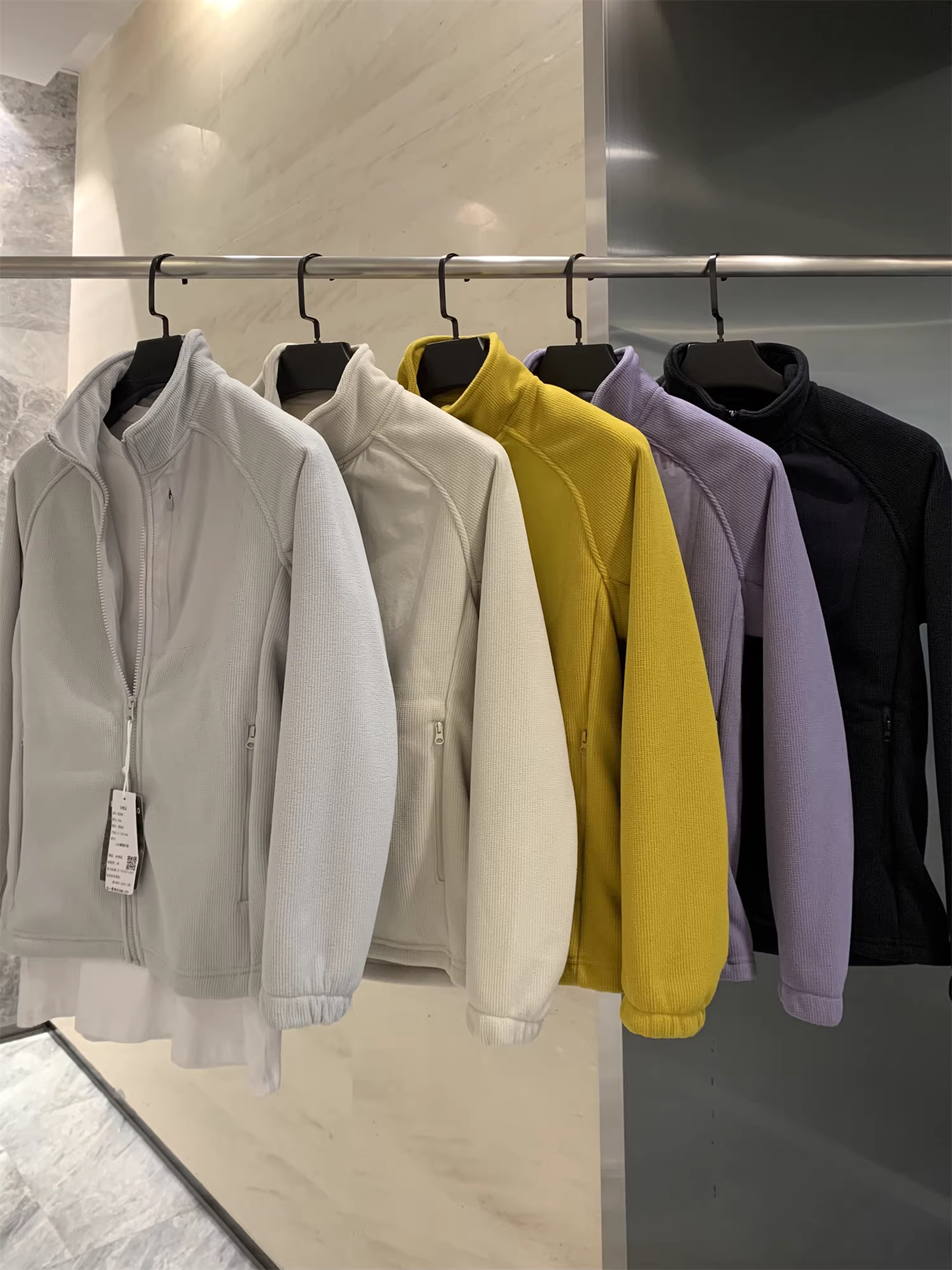 Áo khoác lông cừu Don Quixote Fleece W! Công nghệ giữ ấm bằng lông cừu hiệu quả! Áo khoác lót giữa dành cho nam và nữ khi đi ngoài trời.