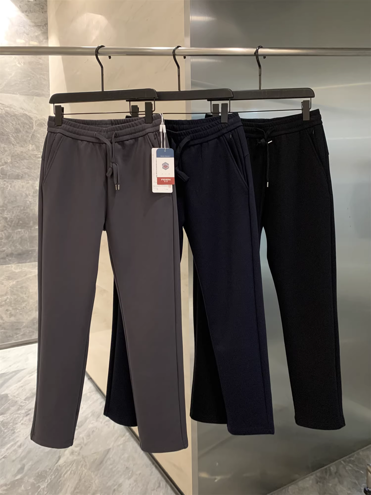 Đơn đặt hàng của công ty Don Quixote ODM! Phong cách và lịch sự! Quần âu nam ống đứng chất liệu thoáng khí, thoải mái, thích hợp cho mùa xuân và mùa thu.