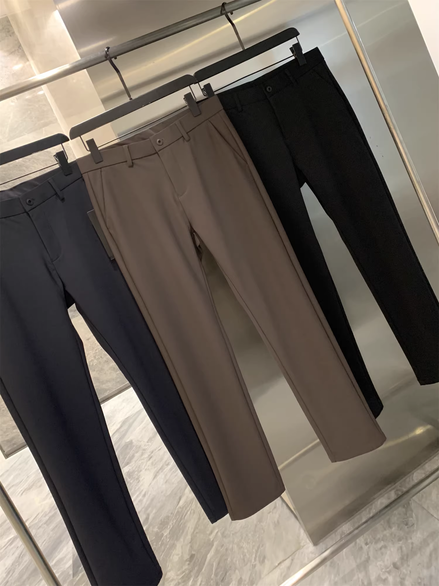 Công nghệ đen bốn lớp chống thấm Don Quixote! Quần dài thẳng chất liệu mềm mại, co giãn cao, kiểu dáng suôn, mặc được cả mùa xuân và mùa thu