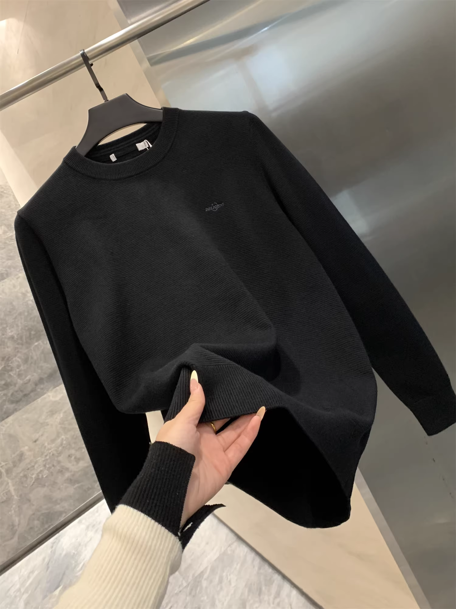 Hàng hiệu Don Quixote H! Sợi dệt lõi, dệt kim hai mặt! Áo len dệt kim ấm áp thân thiện với da dành cho nam mùa thu đông.