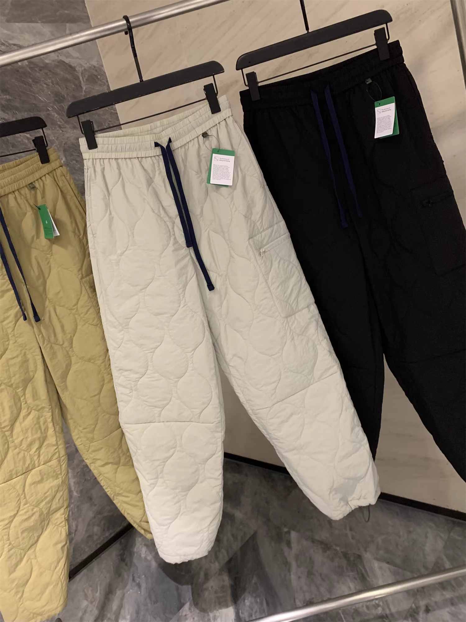 Phong cách Don Quixote, unisex! Sành điệu và thời trang! Quần thể thao mùa đông nam ngoài trời, có đệm ấm, kiểu dáng thường ngày.