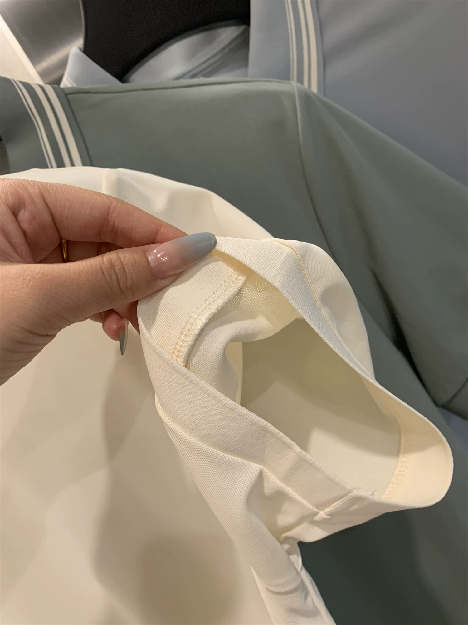 Đơn đặt hàng của công ty Don Quixote ODM! Vải pique liền mạch! Áo polo nam mùa hè chất liệu thoáng mát, màu trơn, đa năng, tay ngắn.