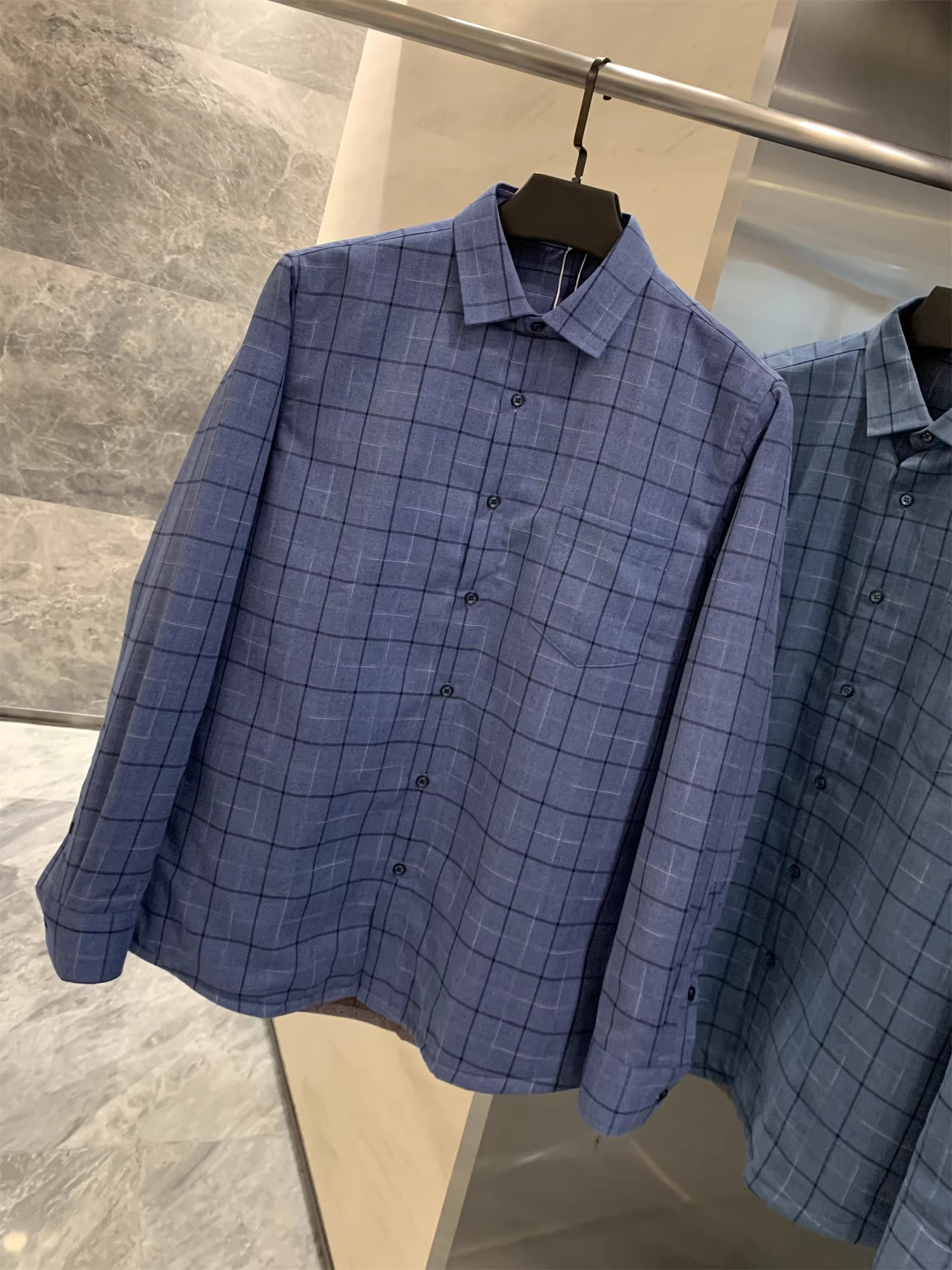 Don Quixote Luo series có họa tiết kẻ sọc cổ điển! Lớp lót lông cừu! Áo sơ mi dài tay có cổ ấm áp mùa thu đông dành cho nam giới.