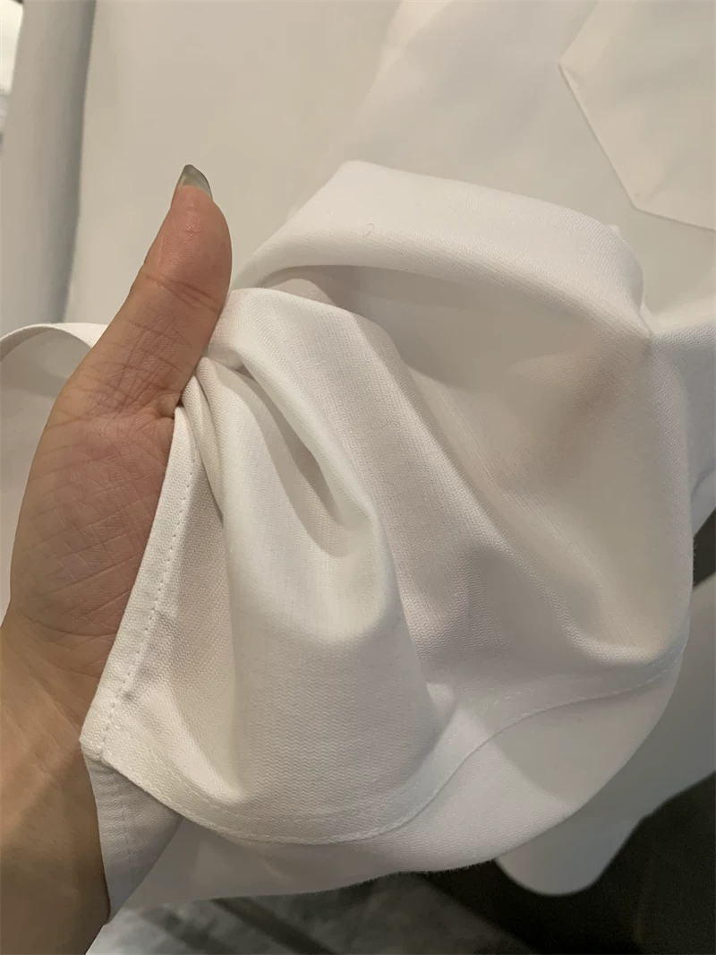 Ưu điểm của vải Lyocell Don Quixote! Mềm mại và thoáng khí! Áo sơ mi dài tay màu trơn, đa năng, phong cách thường ngày dành cho nam.