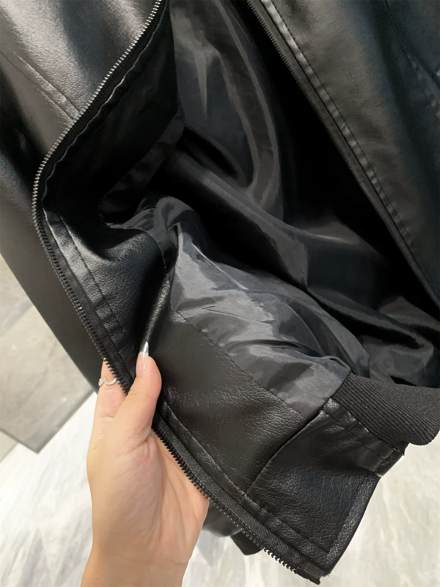 Áo khoác da giả Don Quixote! Mềm mại và tinh tế! Áo khoác da cổ bóng chày đa năng, phong cách thường ngày mùa xuân thu dành cho nam.