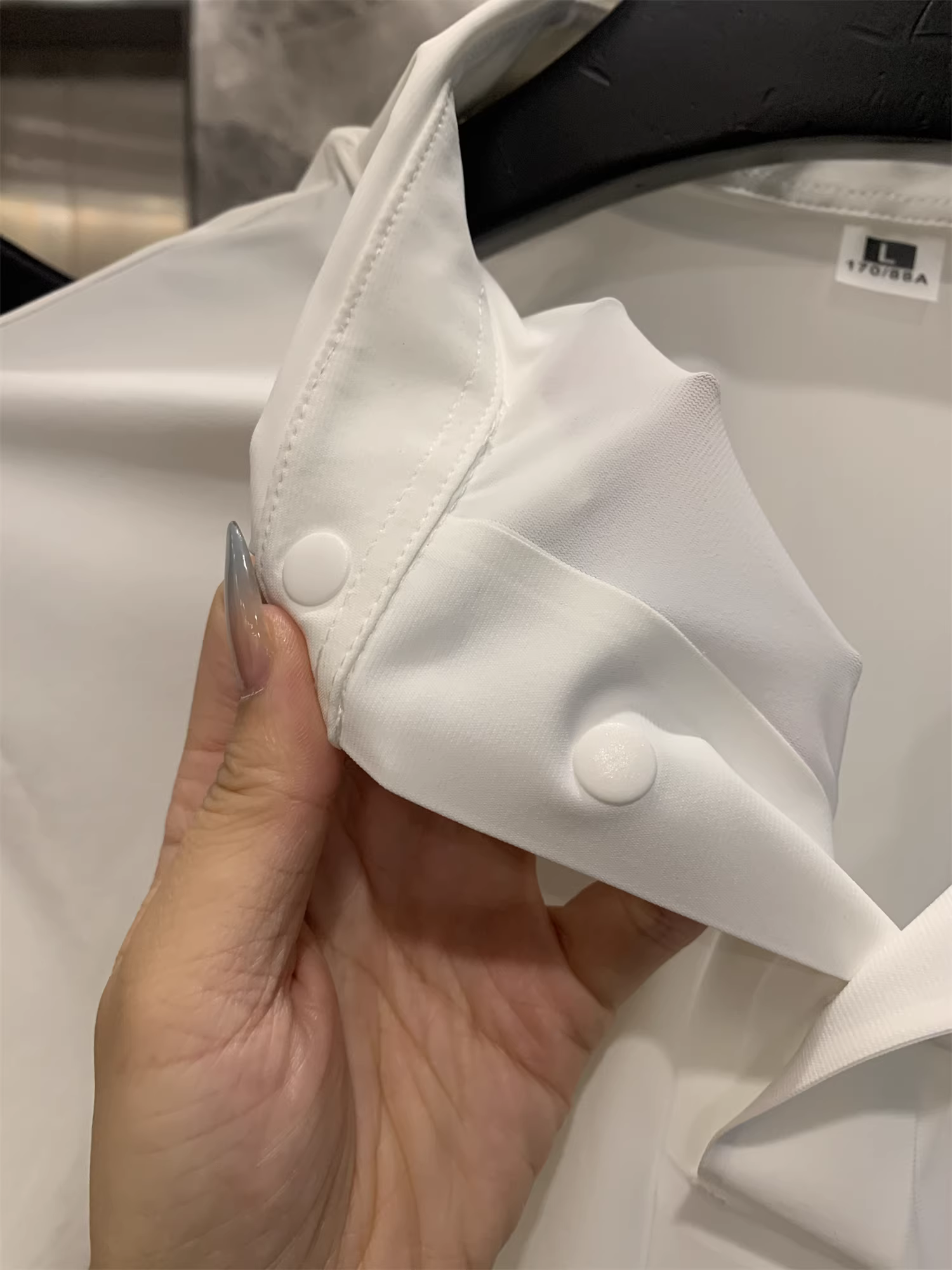 Don Quixote Vải lụa mát lạnh tuyệt vời! Công nghệ keo dán liền mạch! Áo thun nam tay ngắn cổ bẻ nhanh khô