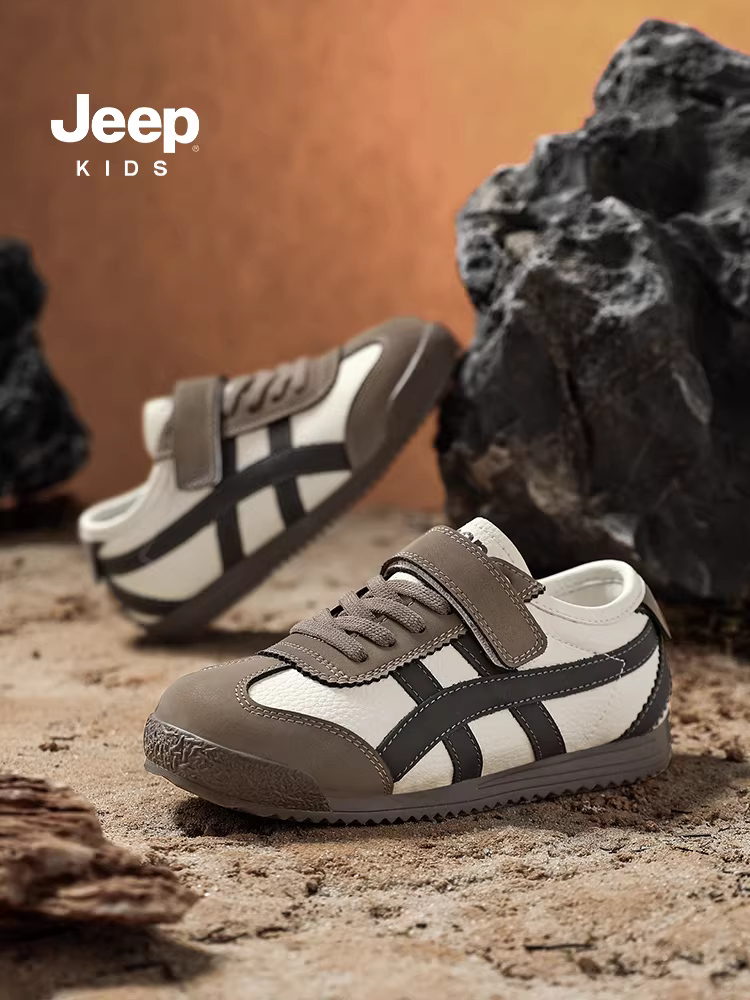 Giày trẻ em Jeep Forrest Gump 2025 giày cotton lót lông mùa đông mới giày da tấm giày trẻ em giày thể thao nam