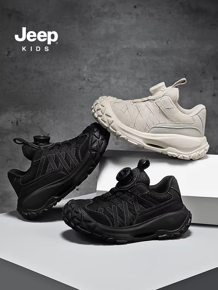 Giày thể thao trẻ em Jeep mùa xuân 2025, màu đen, nhẹ, kiểu dáng giày bố cho bé gái, thoáng khí, giày cài nút cho bé trai