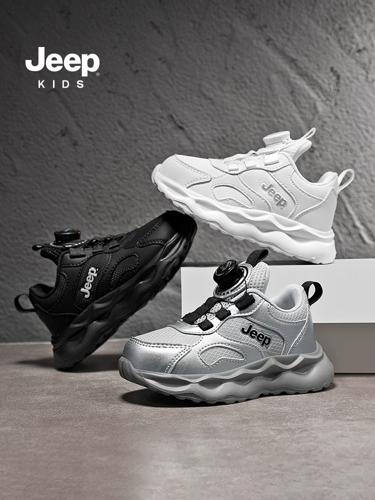Giày thể thao nam trẻ em Jeep màu đen mùa đông 2025 mới đế mềm giày chạy bộ ngoài trời giày bố giày trẻ em