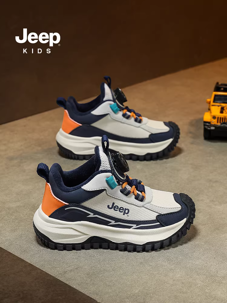 Giày thể thao trẻ em Jeep, khóa núm nhẹ, lót lông cừu, giày trẻ em cotton đôi, mẫu 2025, mặt da, giày bé gái chống trơn trượt