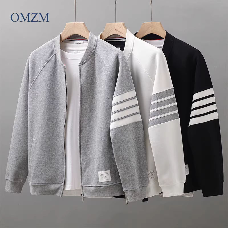 Áo khoác cardigan nam kiểu Mỹ, mùa xuân thu 2025, dáng rộng, cổ đứng, kiểu áo khoác bóng chày có bốn sọc, áo thể thao.