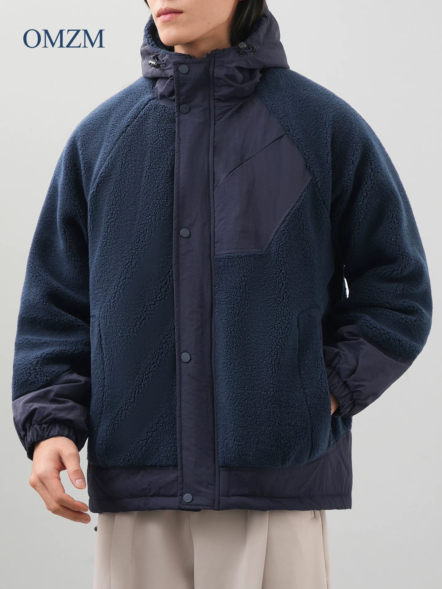 Áo khoác cotton có mũ trùm đầu kiểu Mỹ OMZM dành cho nam, quần áo mùa đông có lớp lót lông cừu, áo khoác dày và ấm áp, áo khoác lông cừu phối màu.