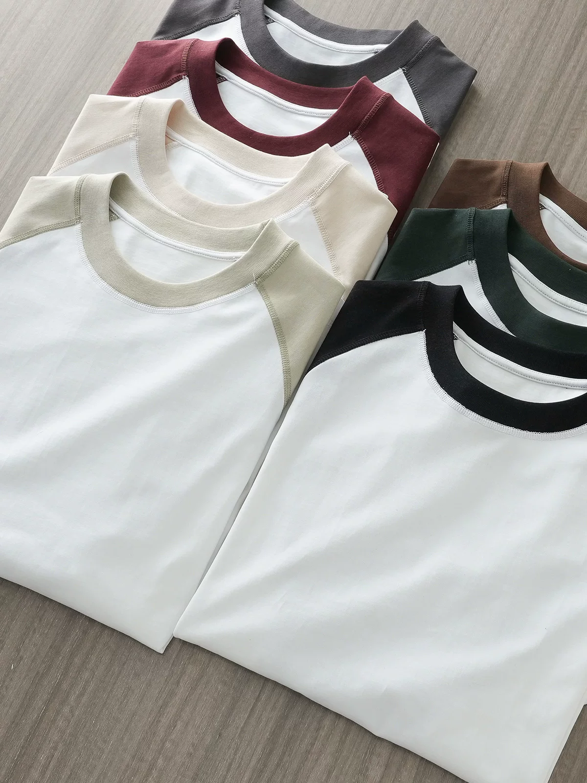 Áo thun nam 300G chất liệu dày dặn, tay ngắn, kiểu mới hè 2025, tay raglan phối màu, dáng rộng, chất liệu cotton nguyên chất.